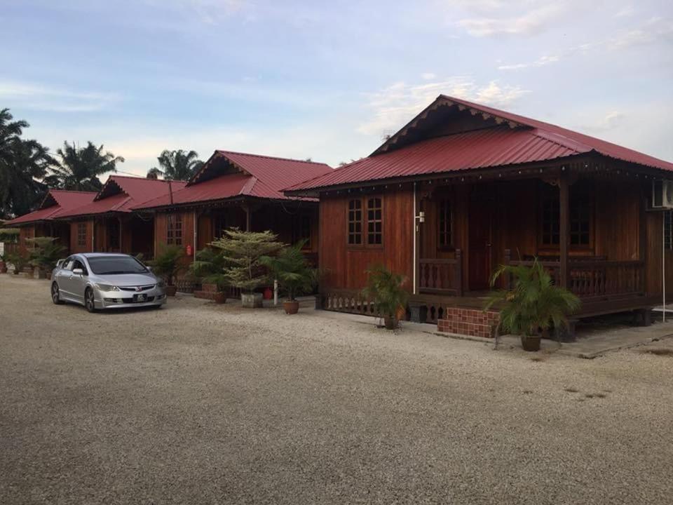 Ayem Homestay Parit Raja Darat photo 1