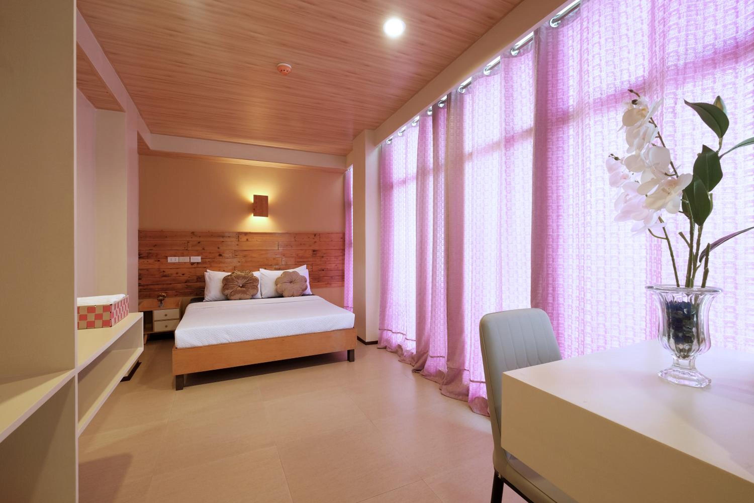 GHIELLANIQA INN