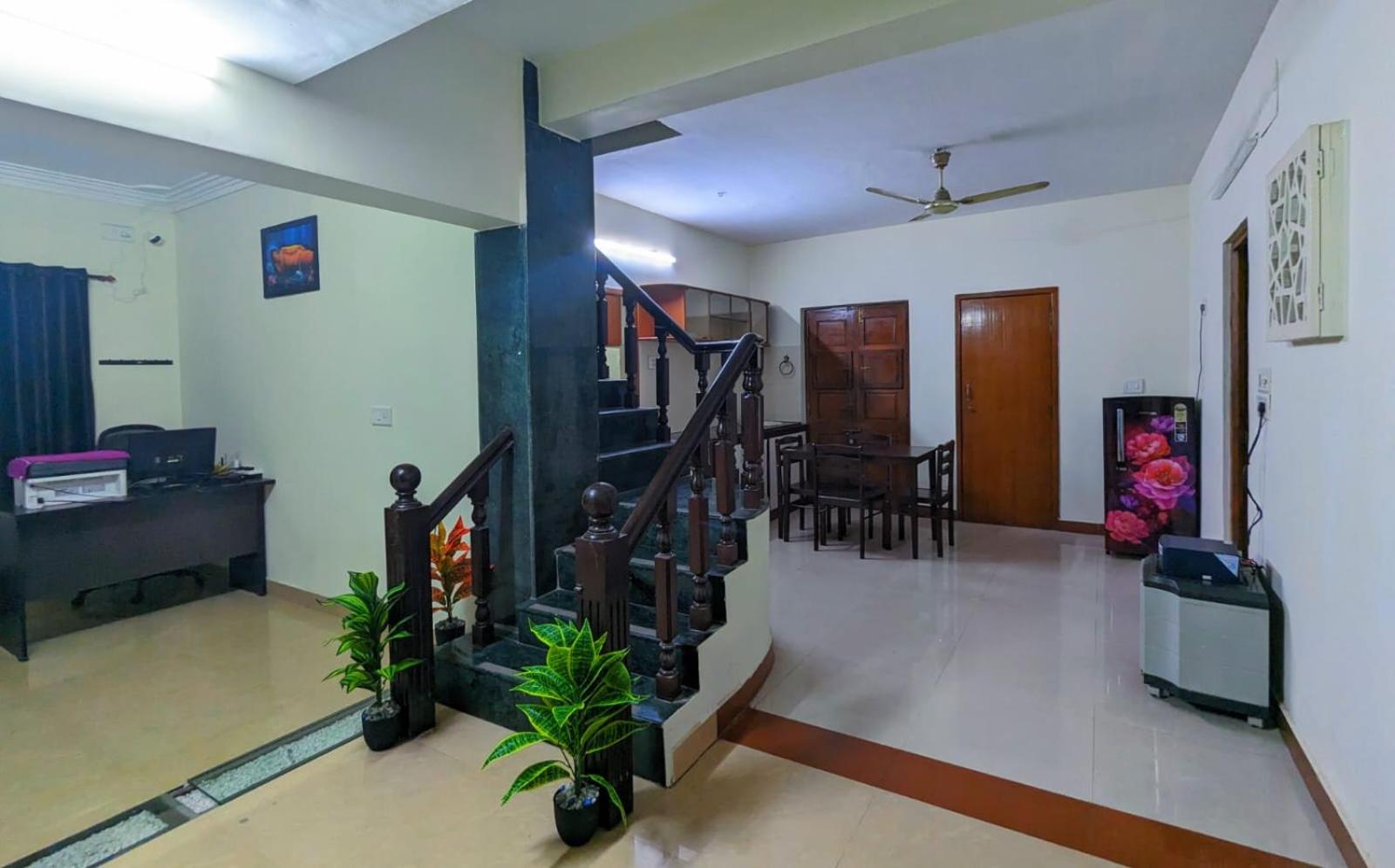 GKV Service Apartment Saligramam view 3