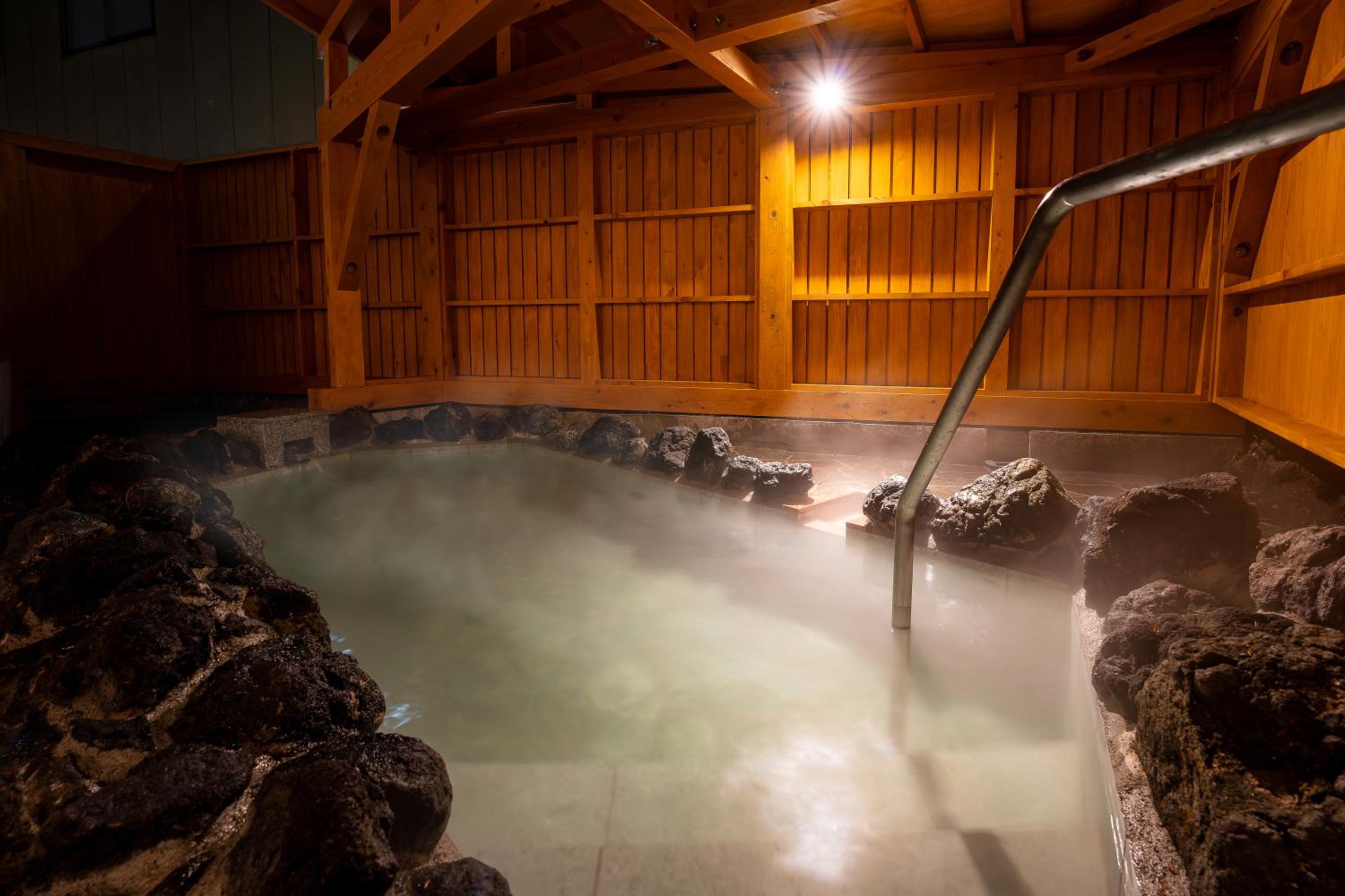 KAMENOI HOTEL Kusatsu Yubatake view 4