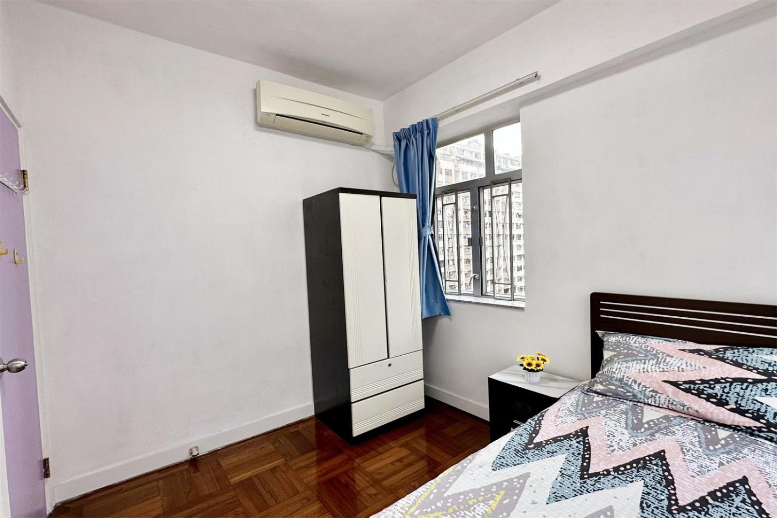 Fantastic Queen beds, 4Rms beside MTR grand 14ppls 2 bathrm