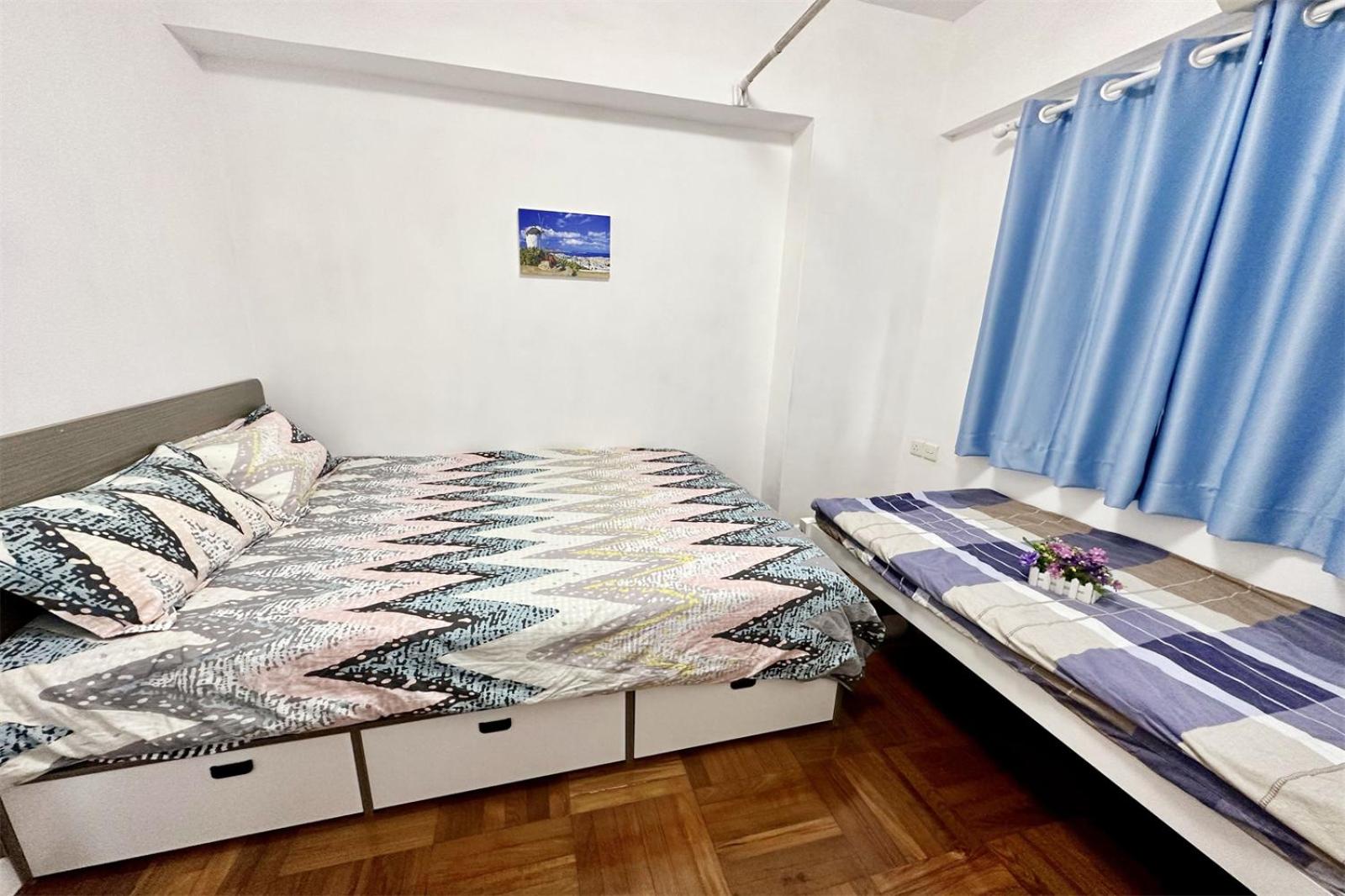 Fantastic Queen beds, 4Rms beside MTR grand 14ppls 2 bathrm