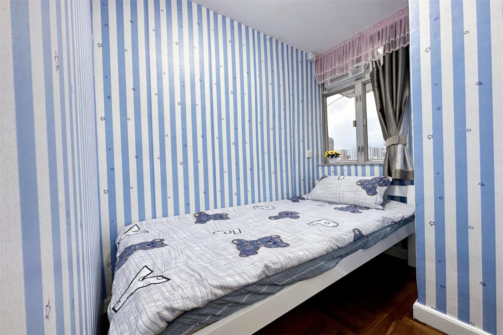 Fantastic Queen beds, 4Rms beside MTR grand 14ppls 2 bathrm
