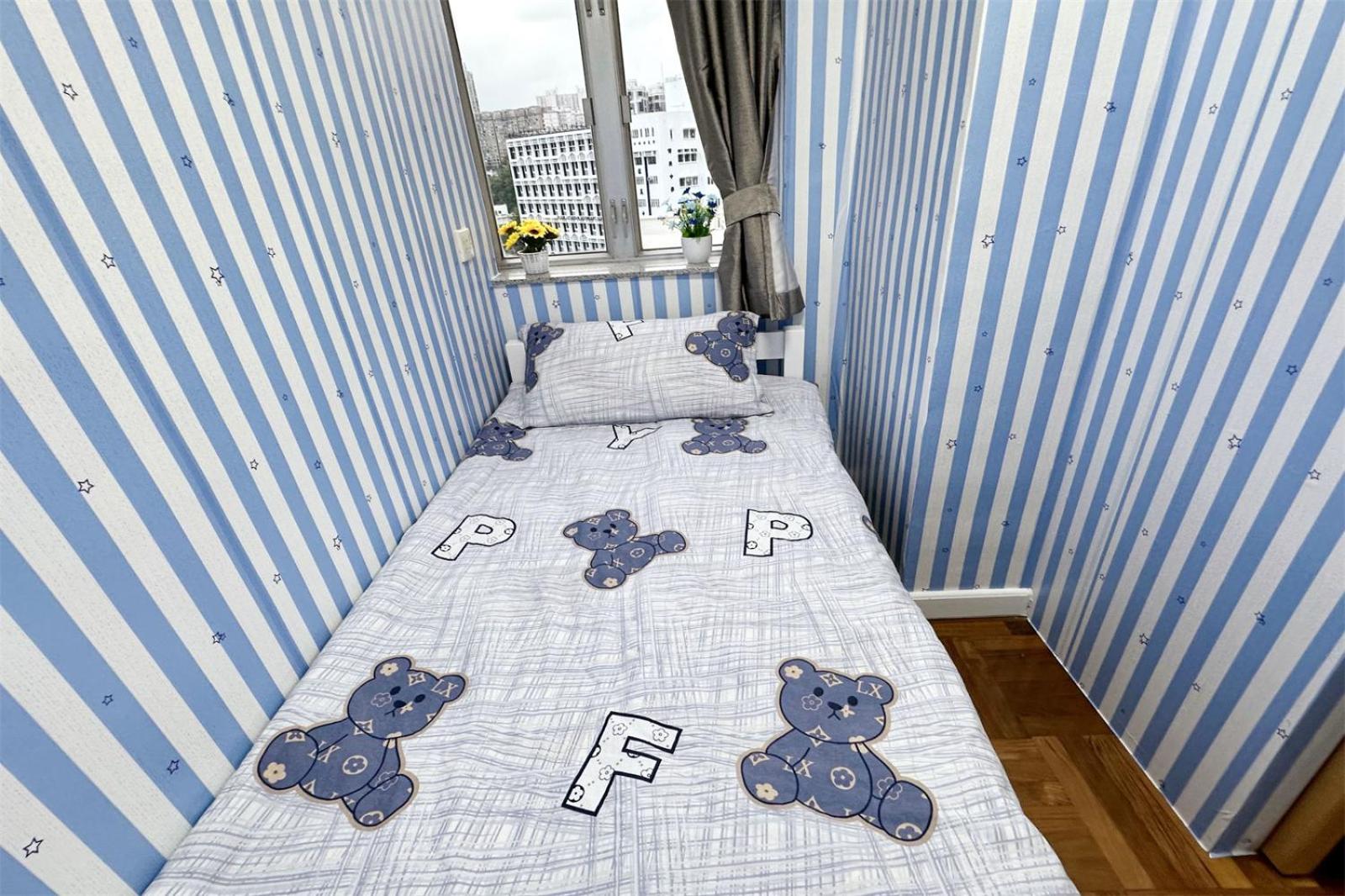 Fantastic Queen beds, 4Rms beside MTR grand 14ppls 2 bathrm