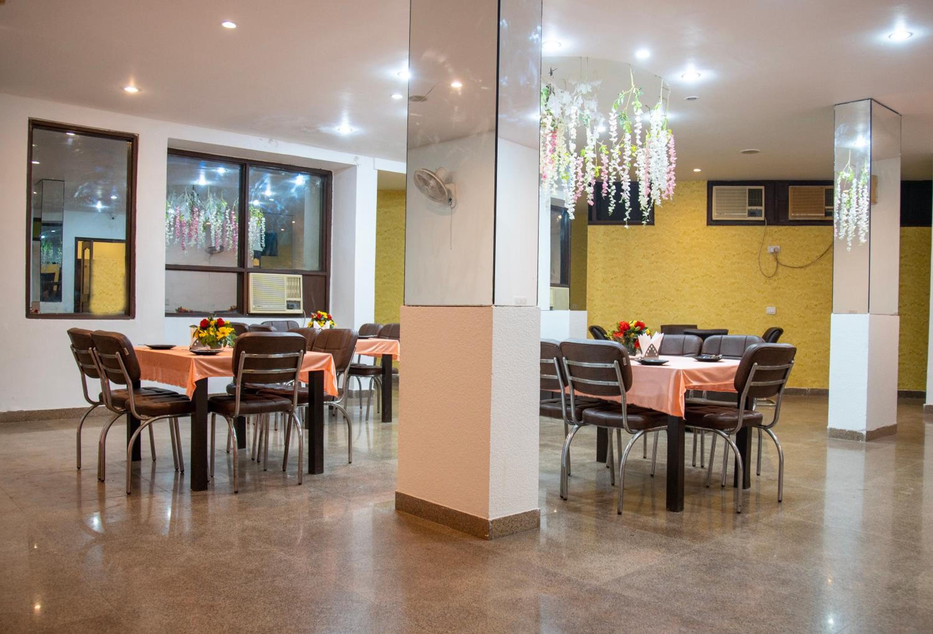 Gurgaon Vacations - Nikko Blue - Boutique Hotel - Property Image 3