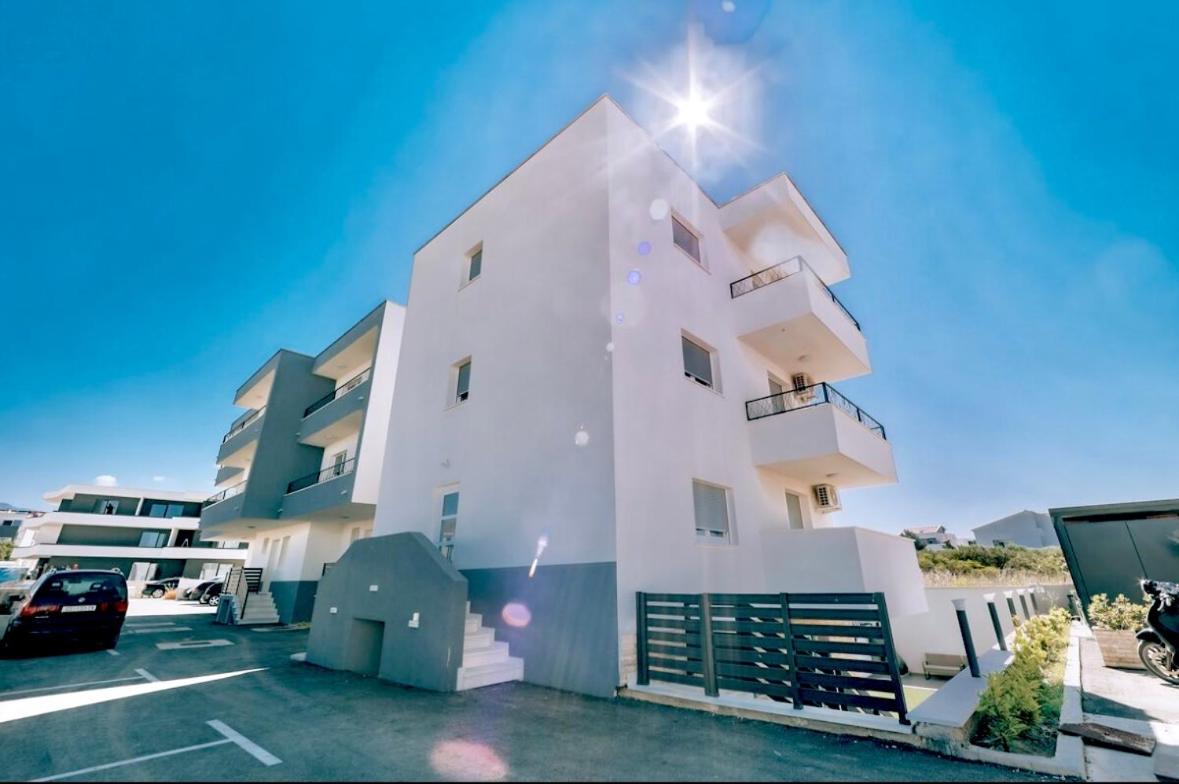 Vip Deluxe Apartment Arian