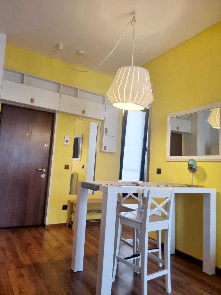 Cozy Two Rooms DOWNTOWN by CHR Luxury Propery