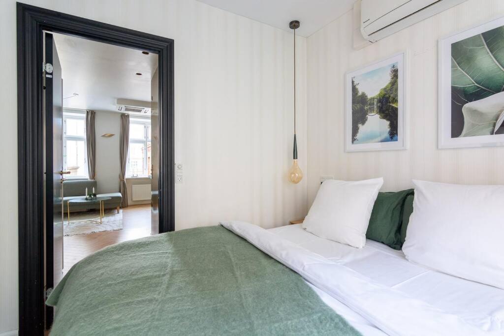 Extravagant-2 bedrooms-Bronze