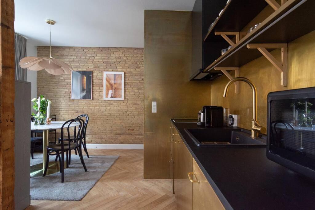 Extravagant-2 bedrooms-Bronze