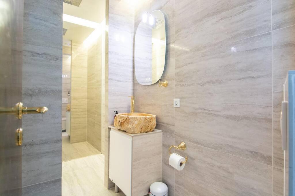 Extravagant-2 bedrooms-Bronze