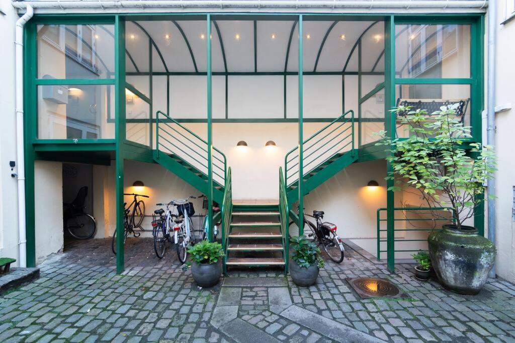 Extravagant-2 bedrooms-Bronze