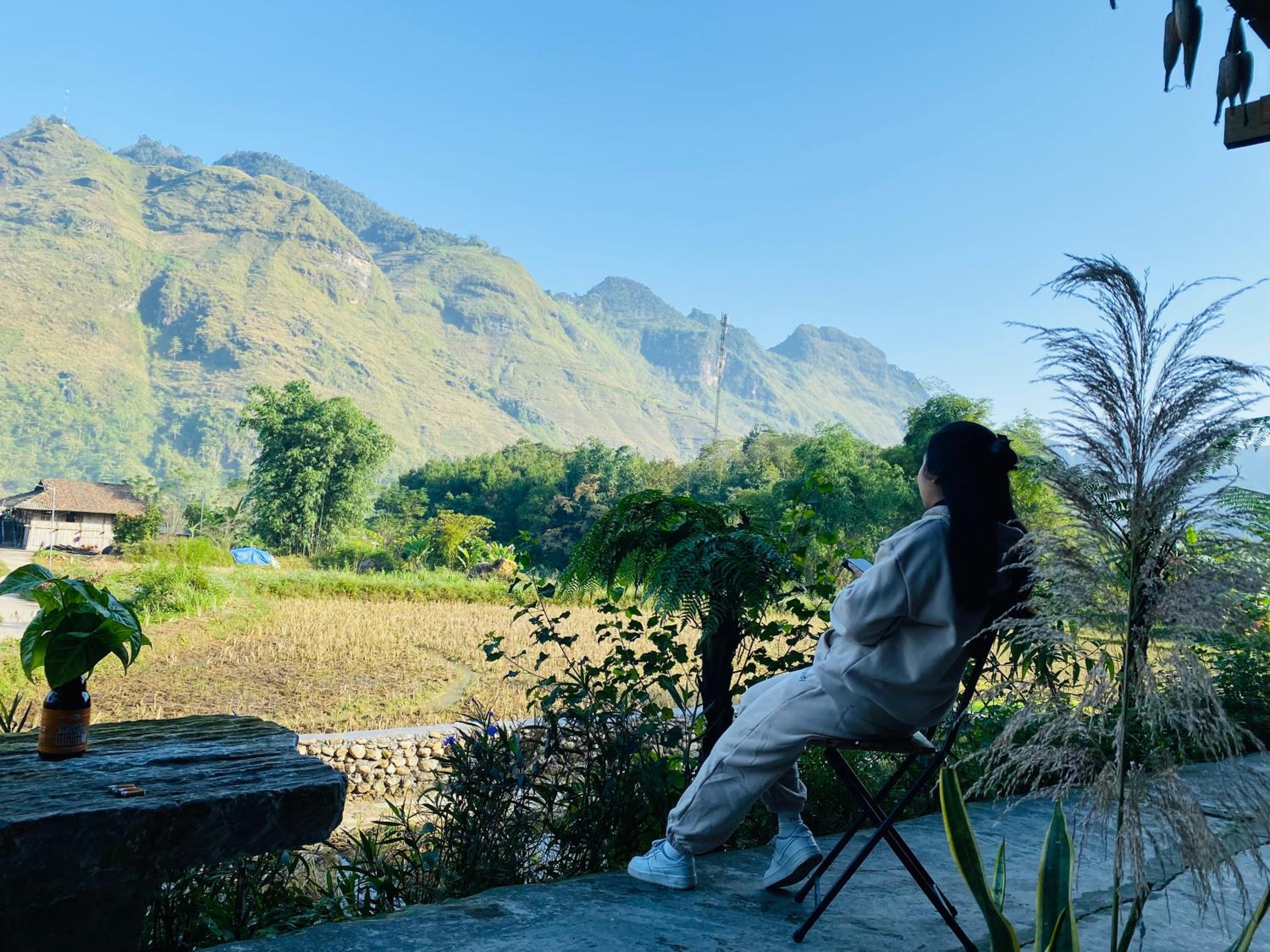 Du Gia Field View Homestay