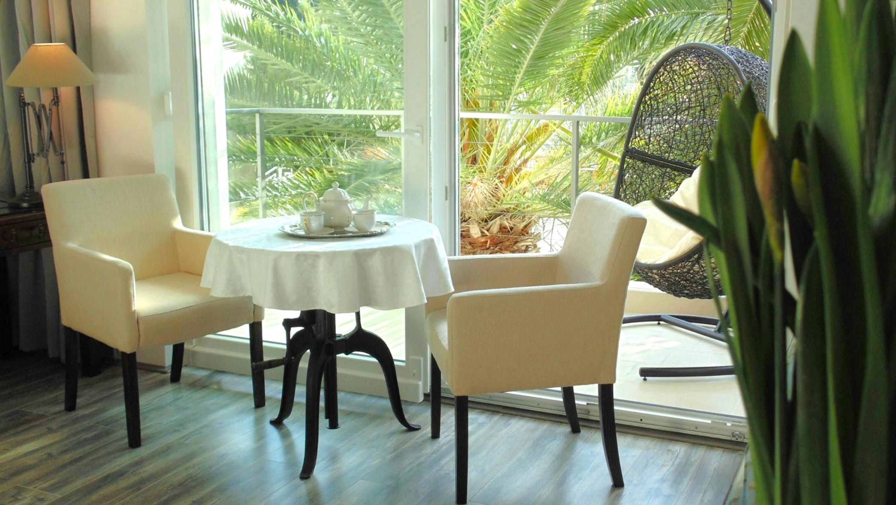 Boutique Apartments Refresh