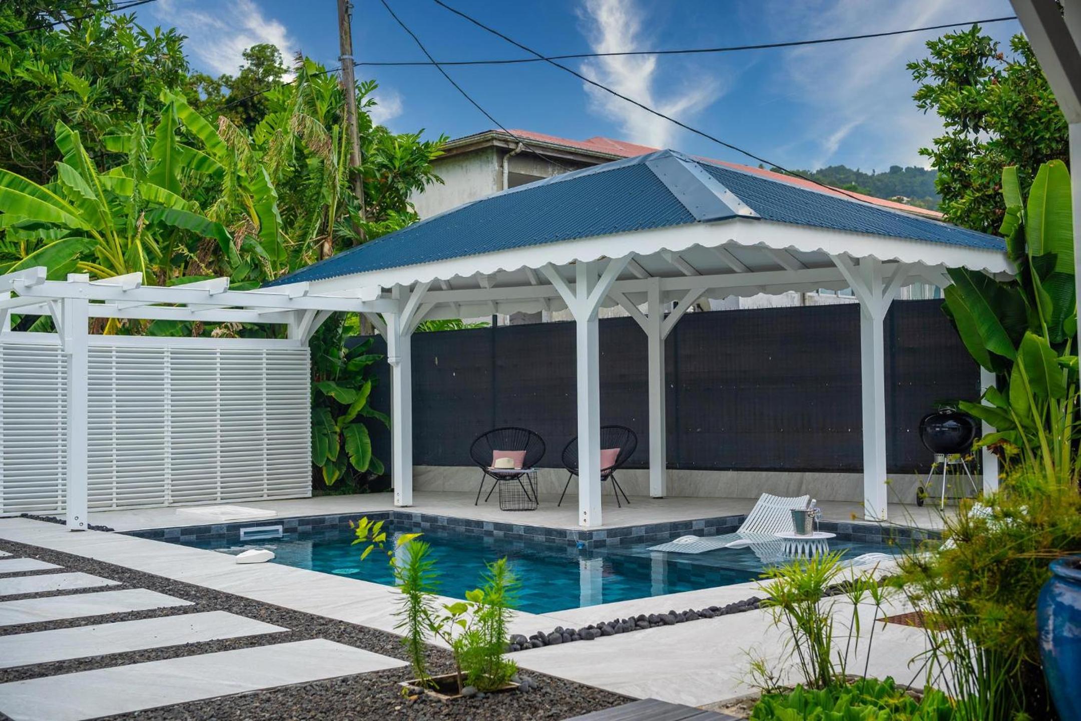 Villa Girafe Bleue 2 Suites Pool & Garden view 2