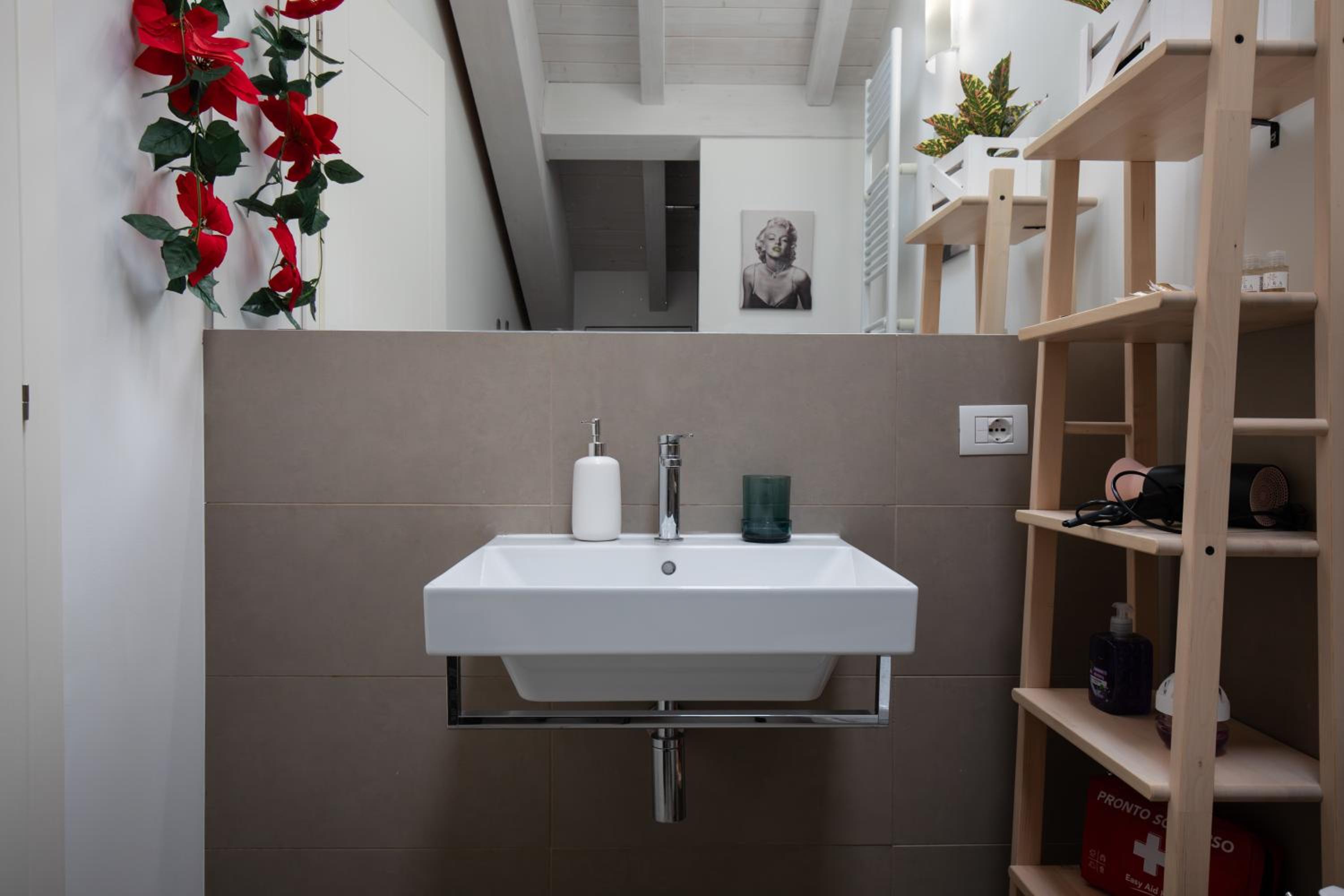Milano Duomo-Central Station wifi-Netflix - subway 5 min - central area