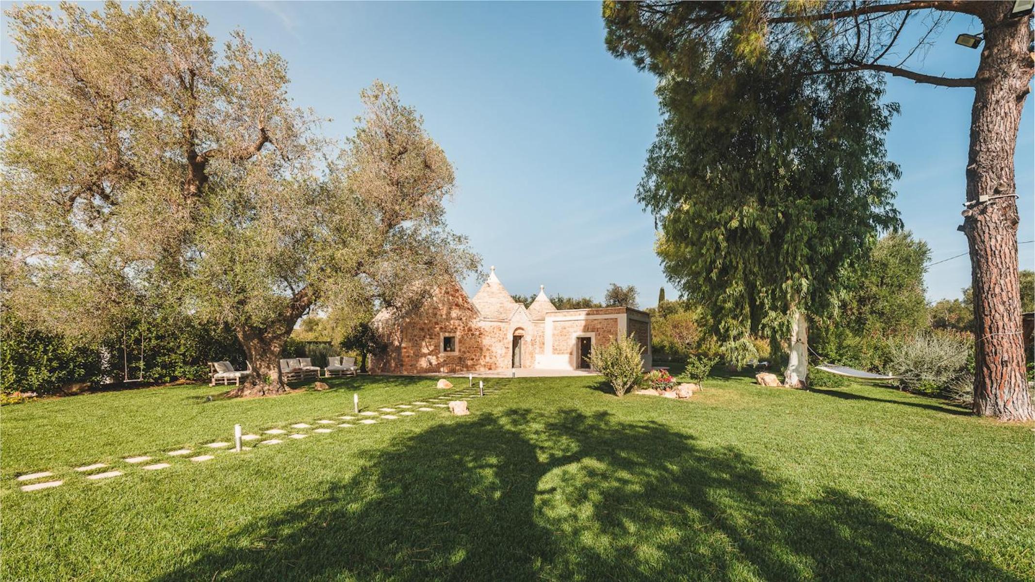 TRULLI BIANCAPETRA 8&2, Emma Villas