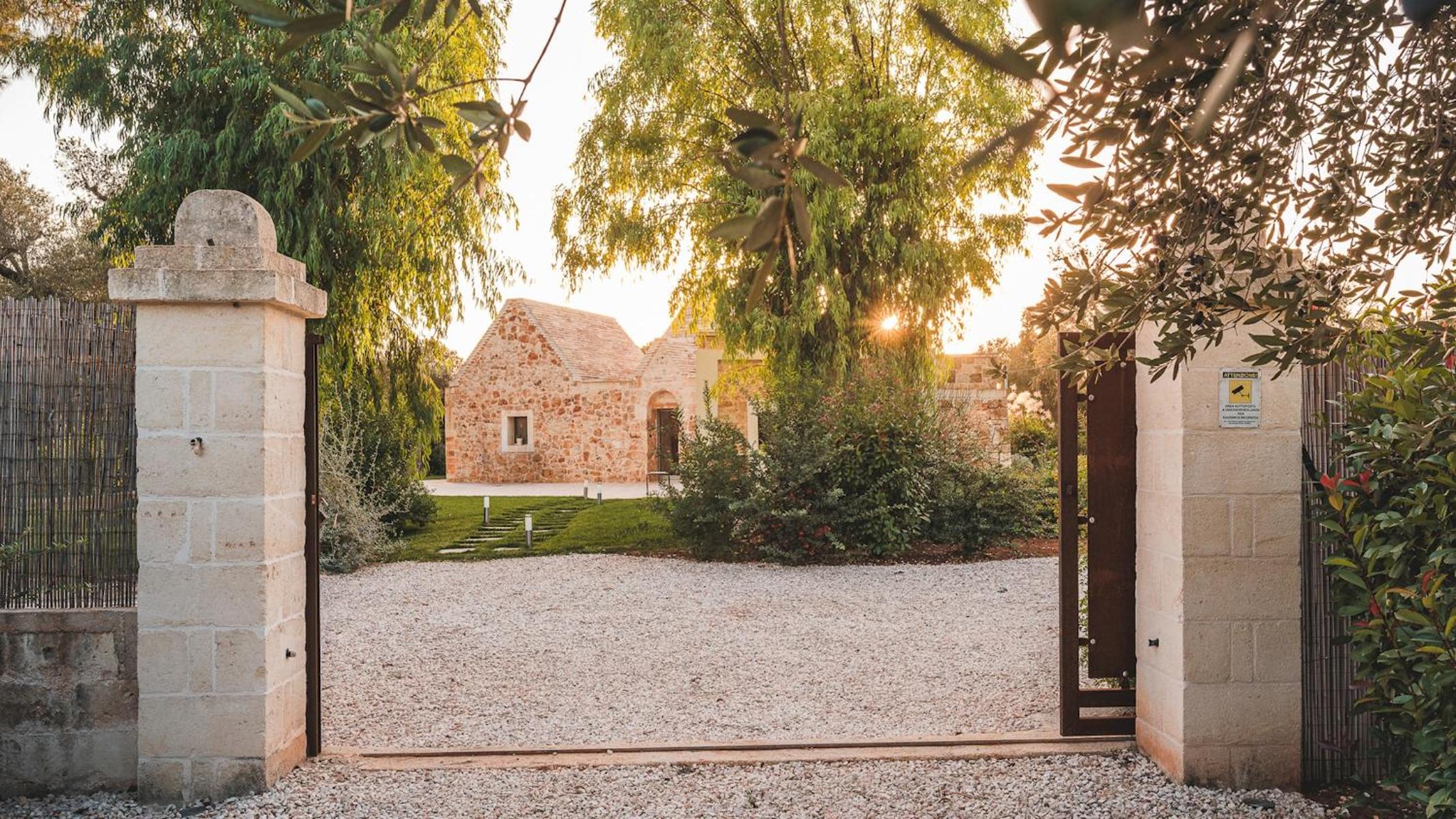 TRULLI BIANCAPETRA 8&2, Emma Villas
