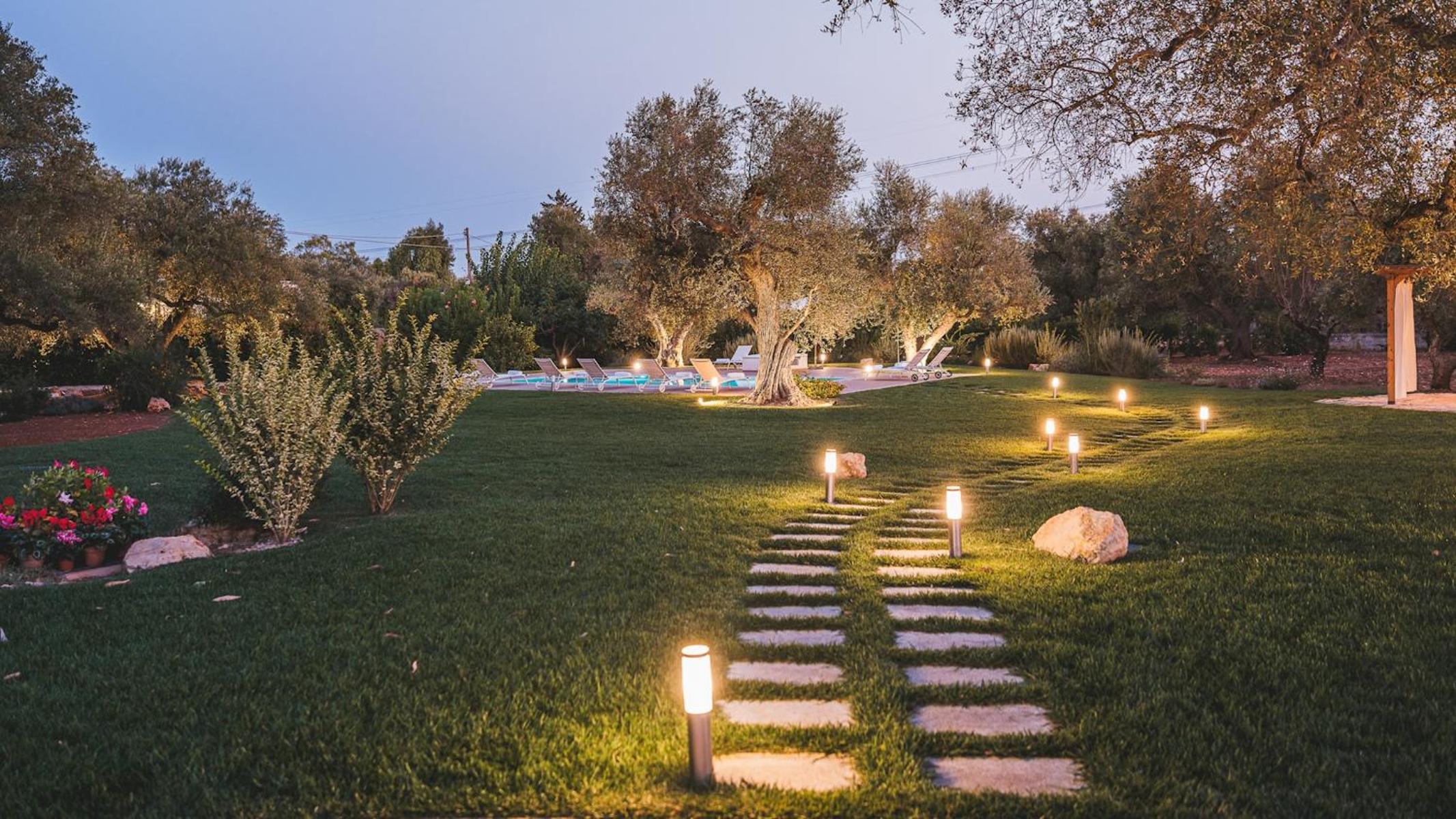 TRULLI BIANCAPETRA 8&2, Emma Villas