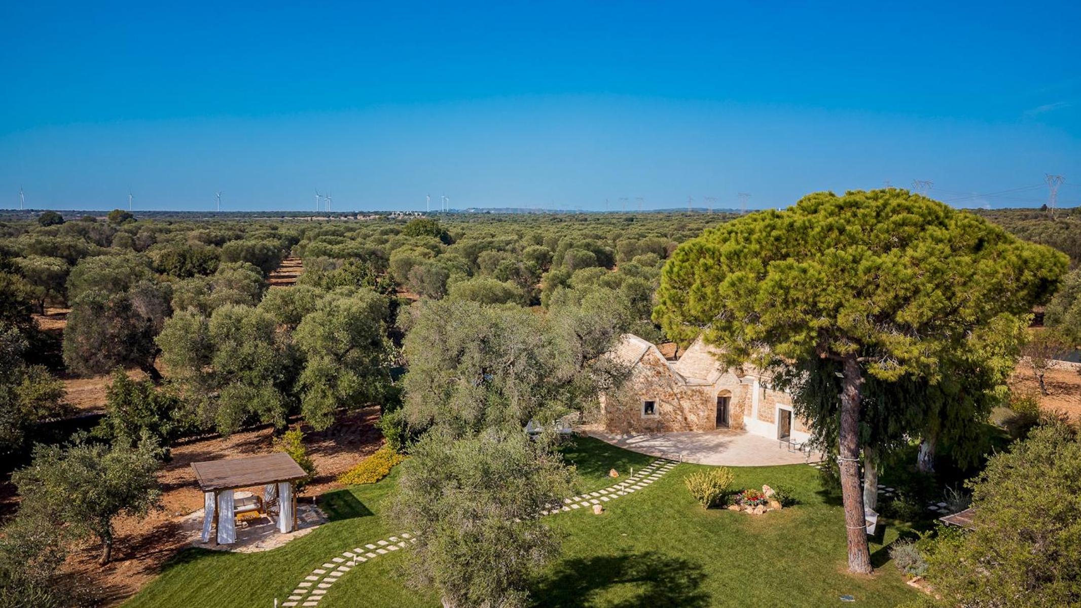 TRULLI BIANCAPETRA 8&2, Emma Villas