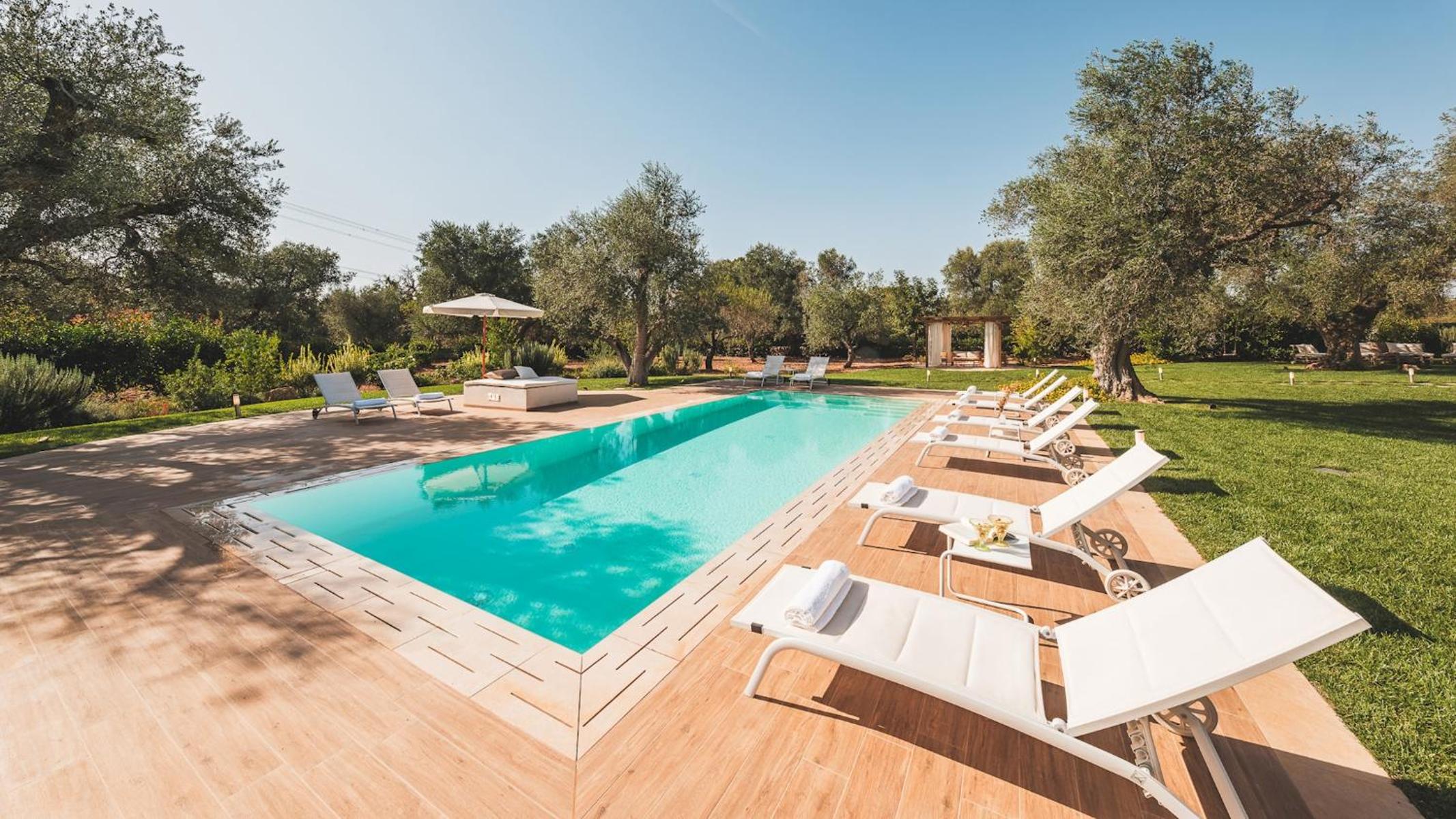 TRULLI BIANCAPETRA 8&2, Emma Villas