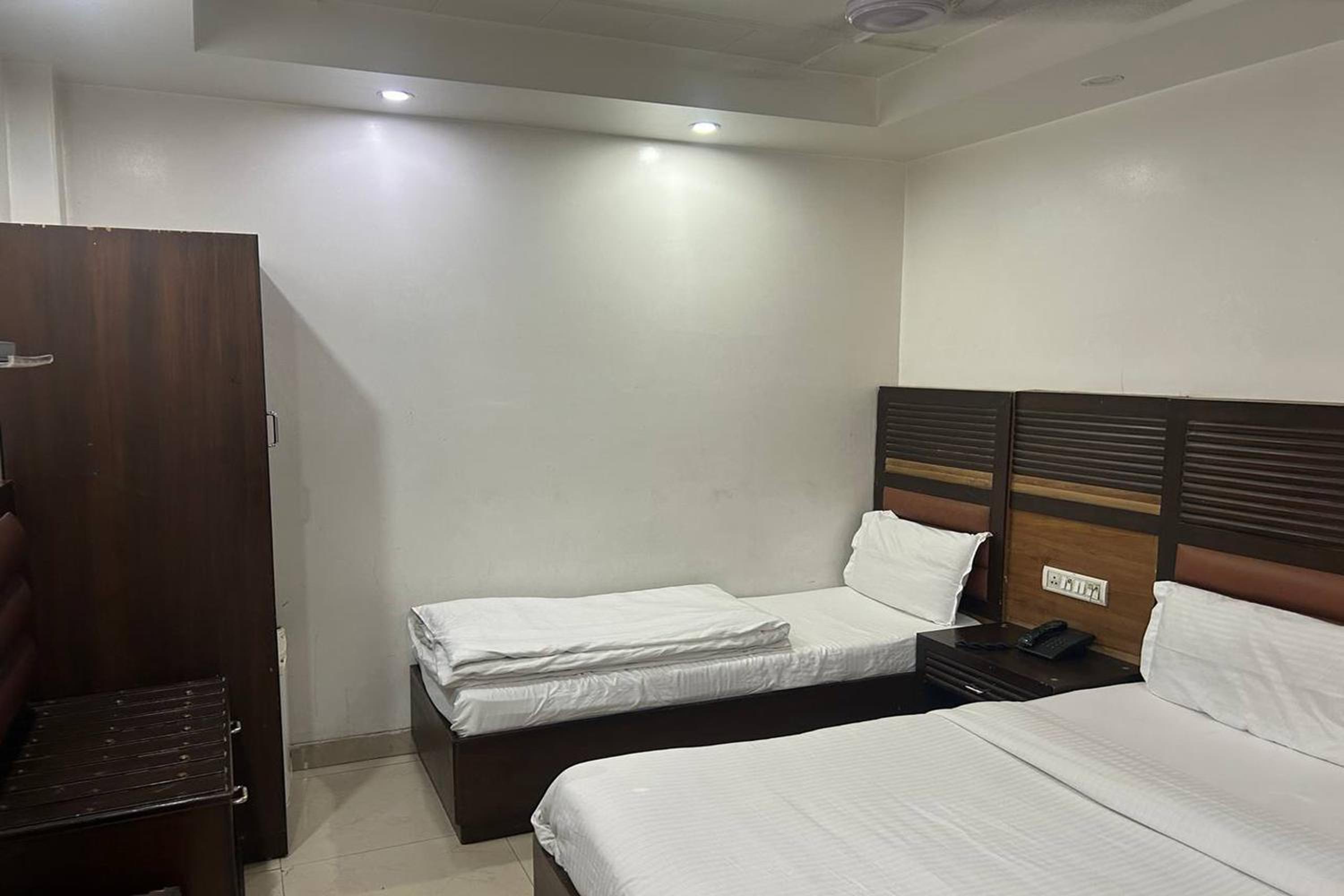 HOTEL TODAY INTERNATIONAL
