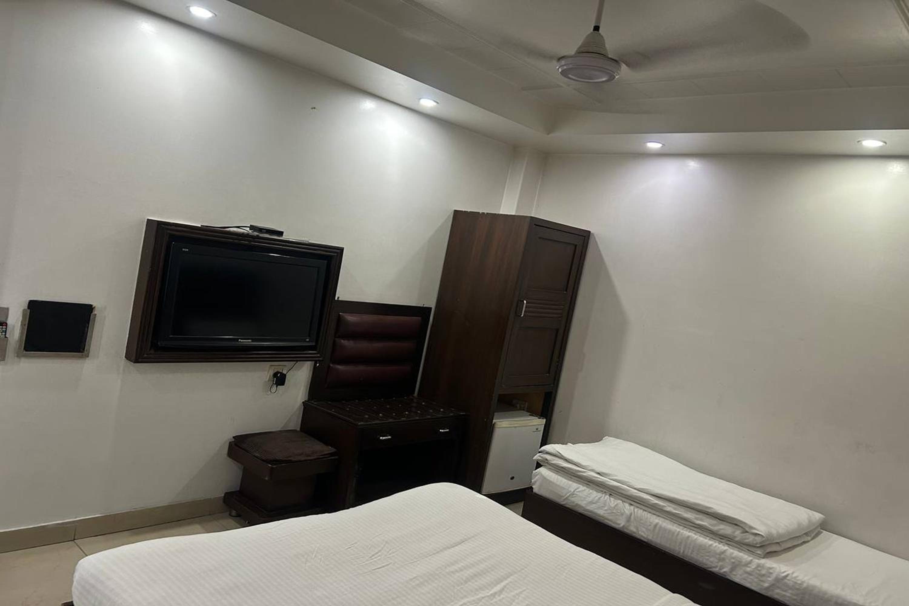HOTEL TODAY INTERNATIONAL