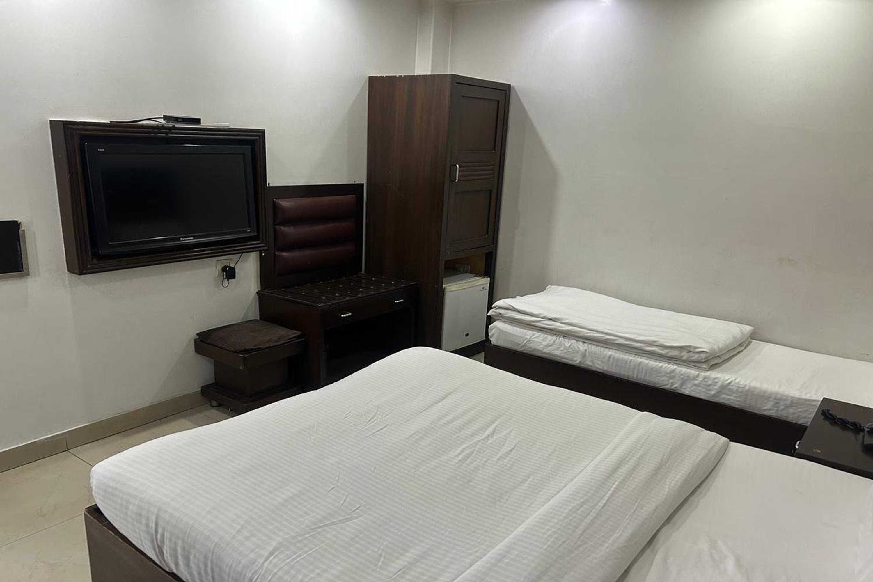 HOTEL TODAY INTERNATIONAL