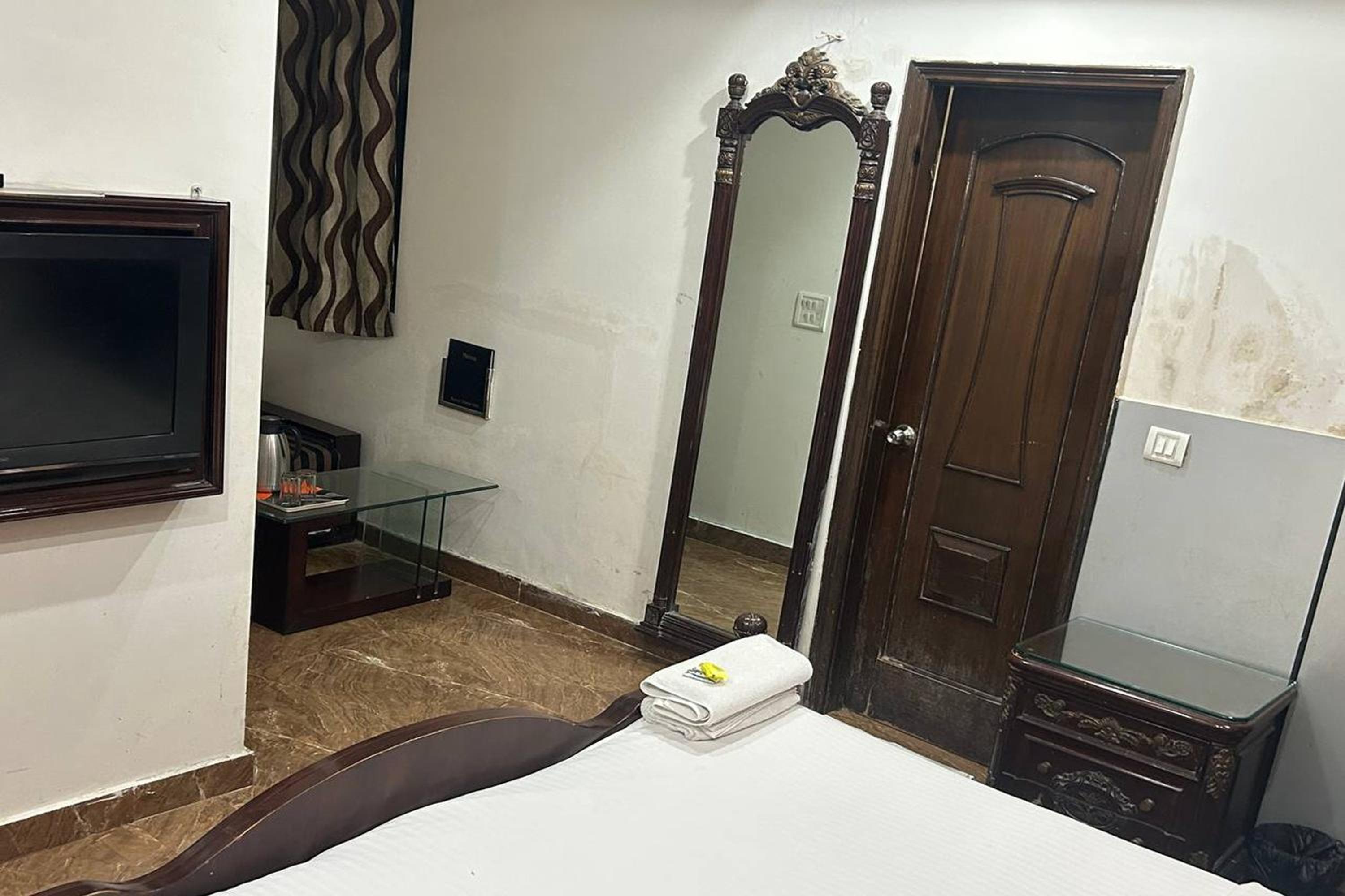 HOTEL TODAY INTERNATIONAL