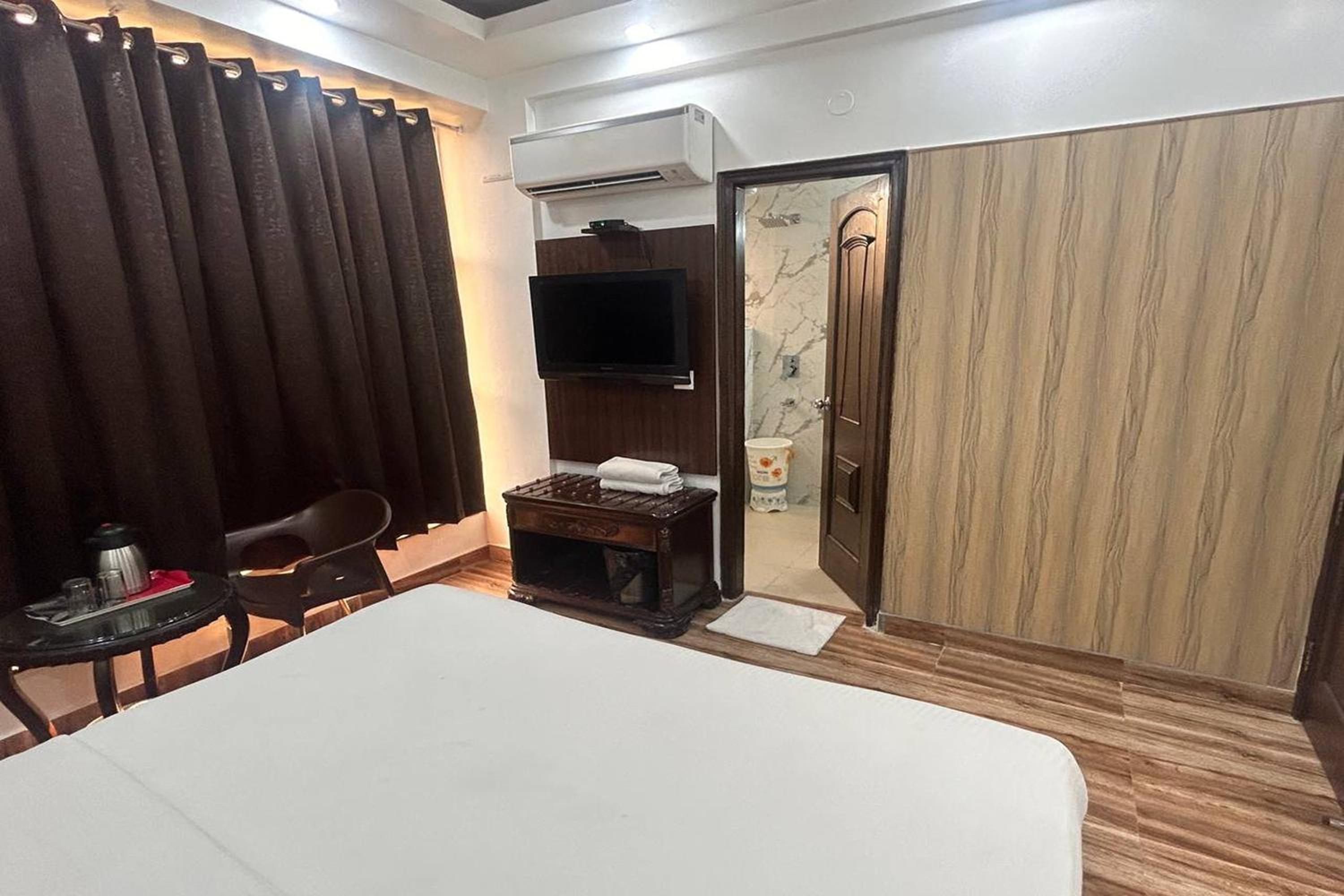 HOTEL TODAY INTERNATIONAL