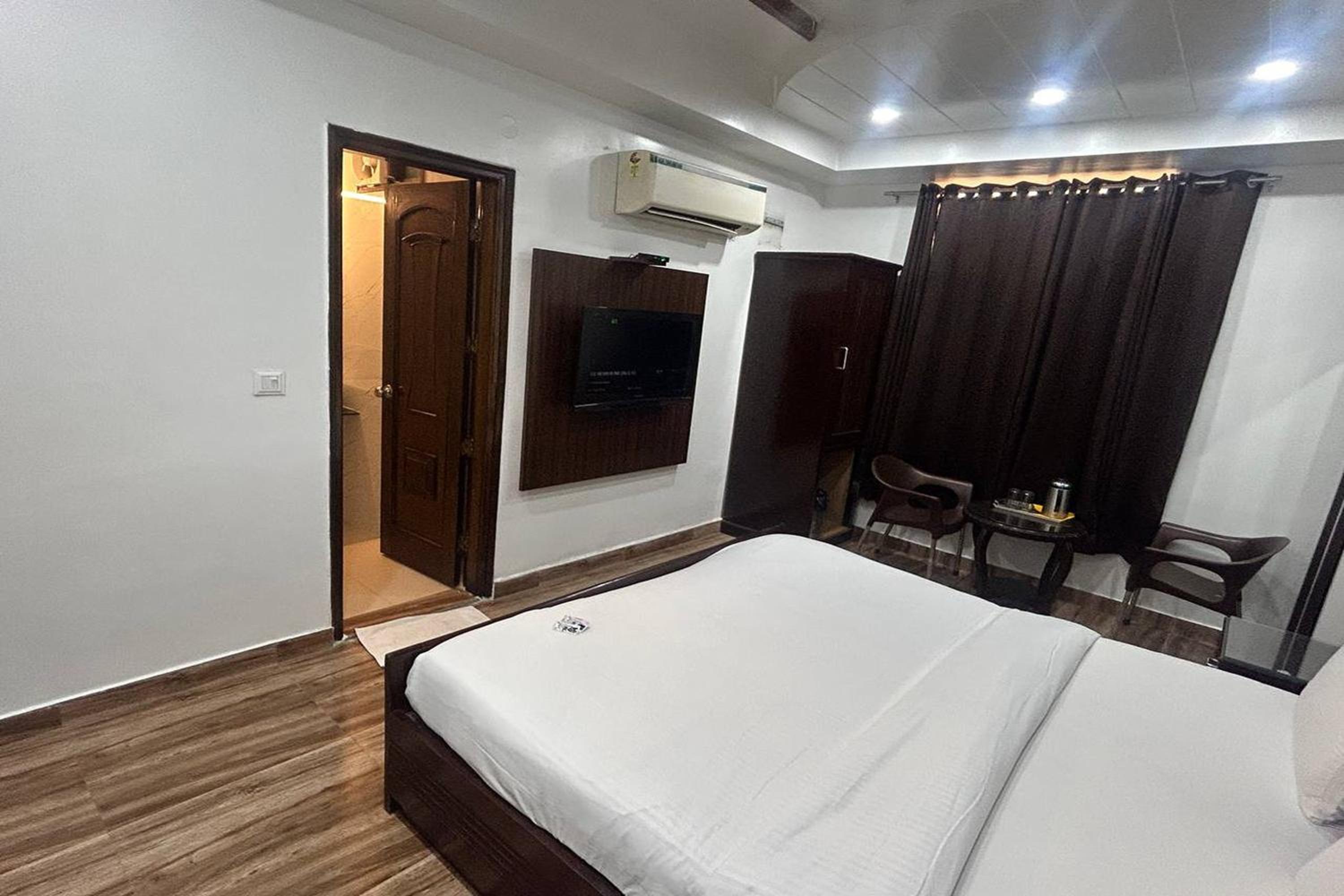 HOTEL TODAY INTERNATIONAL
