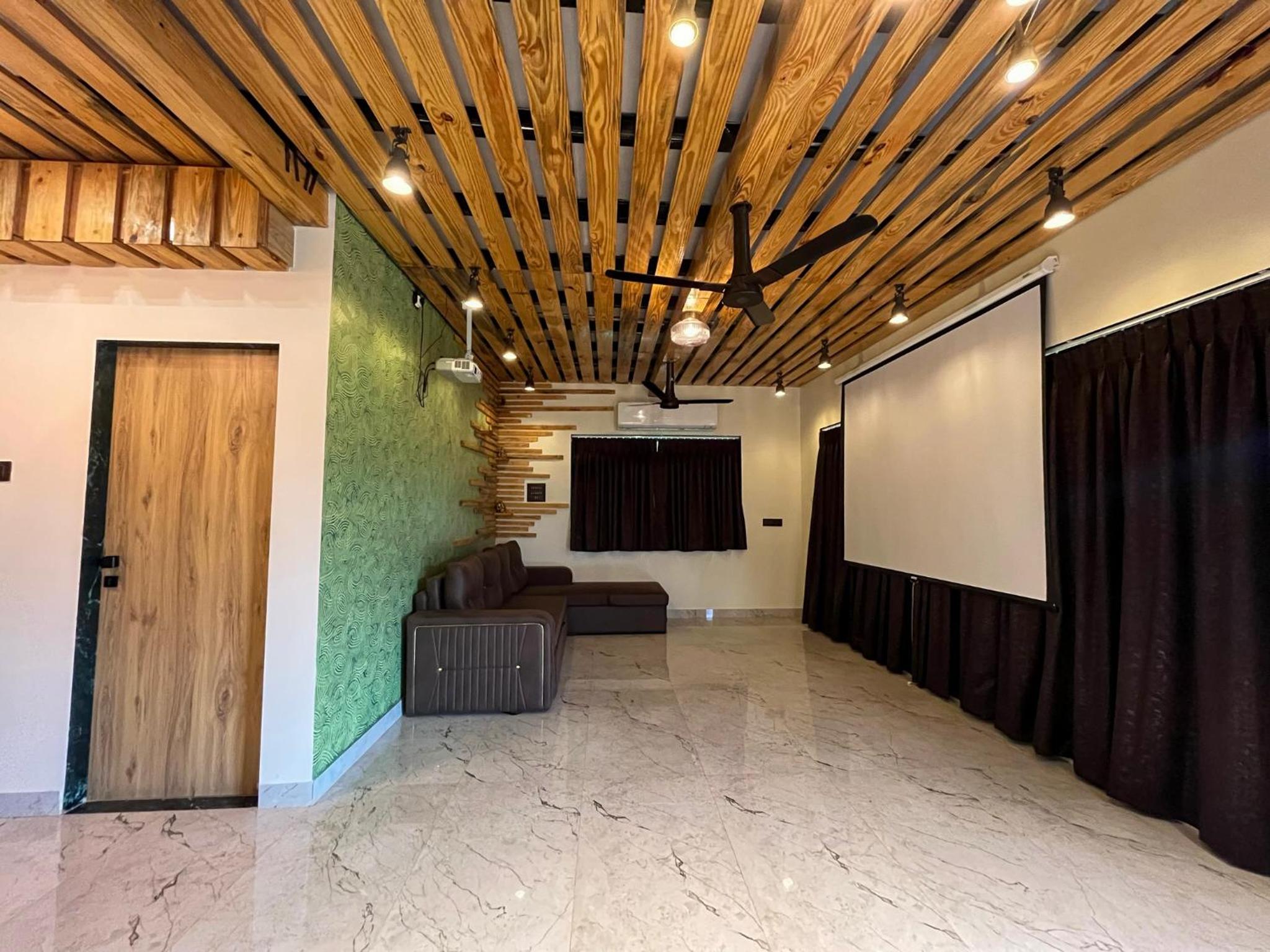 meeting & event spaces