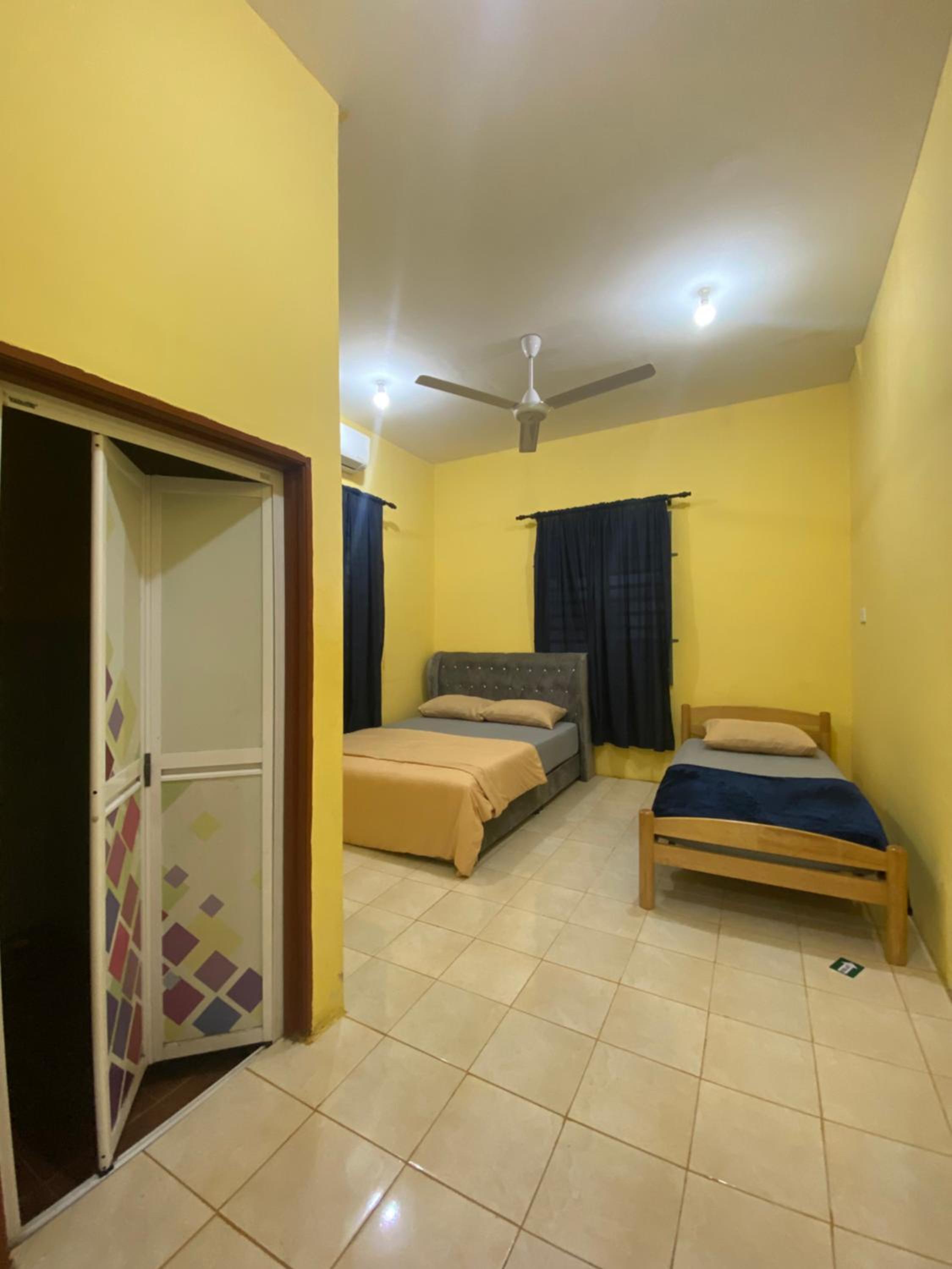RUMAHREHATCo Homestay photo 8