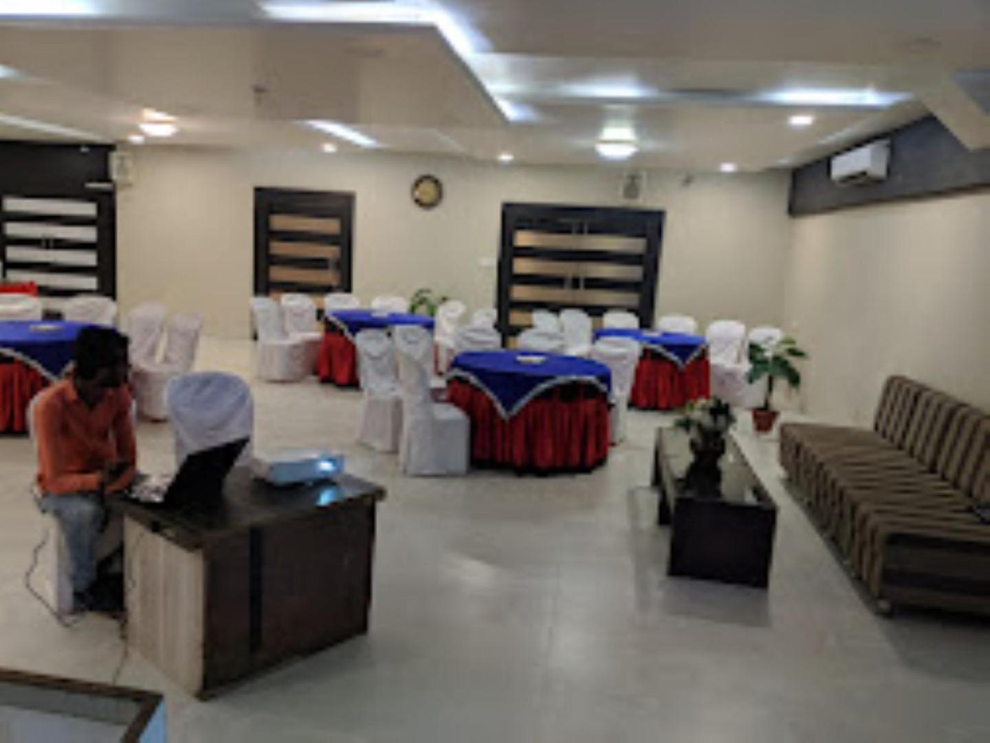 Hotel Shambhavi , Madhya Pradesh