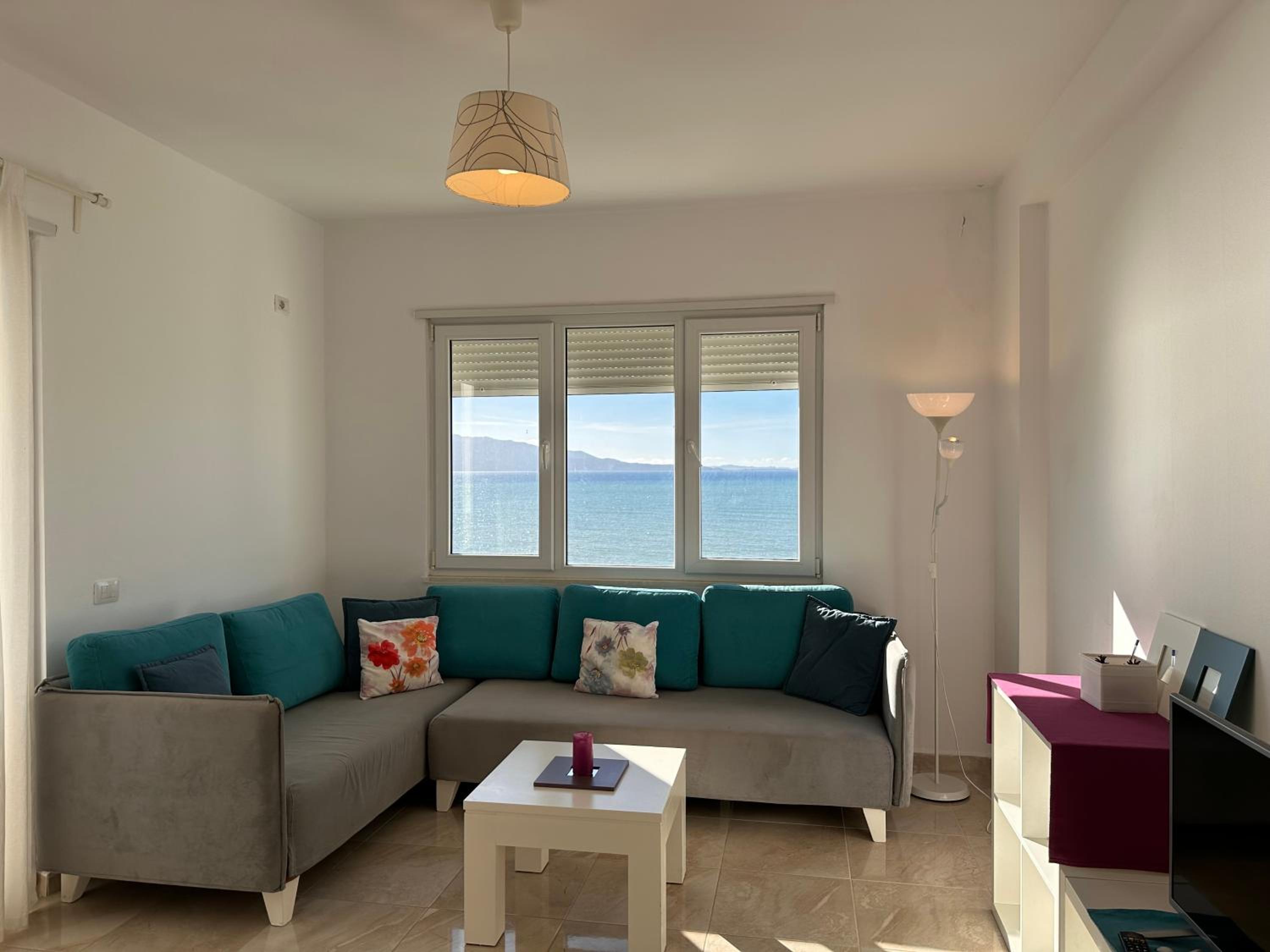 White Sea View Residence