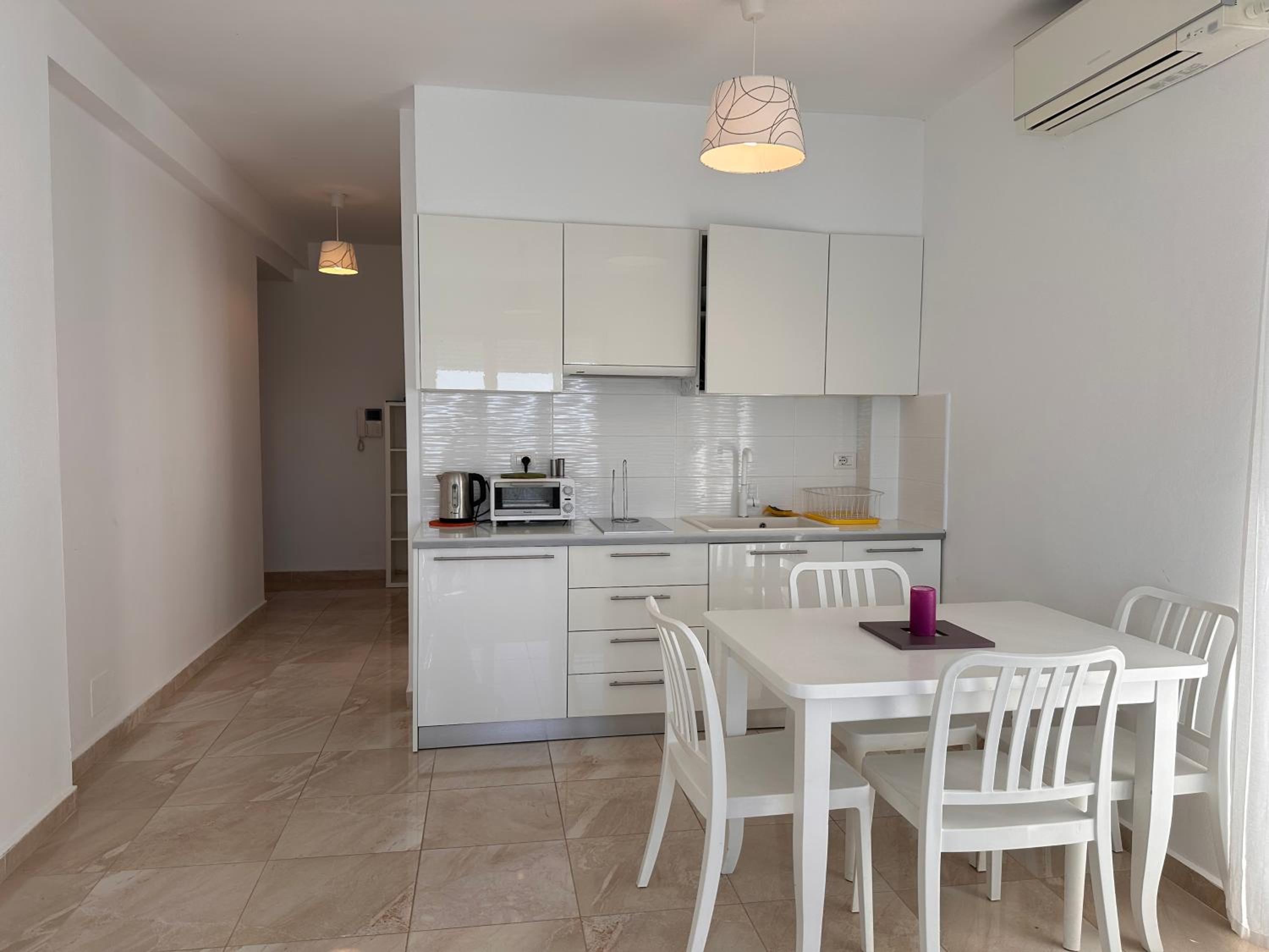 White Sea View Residence
