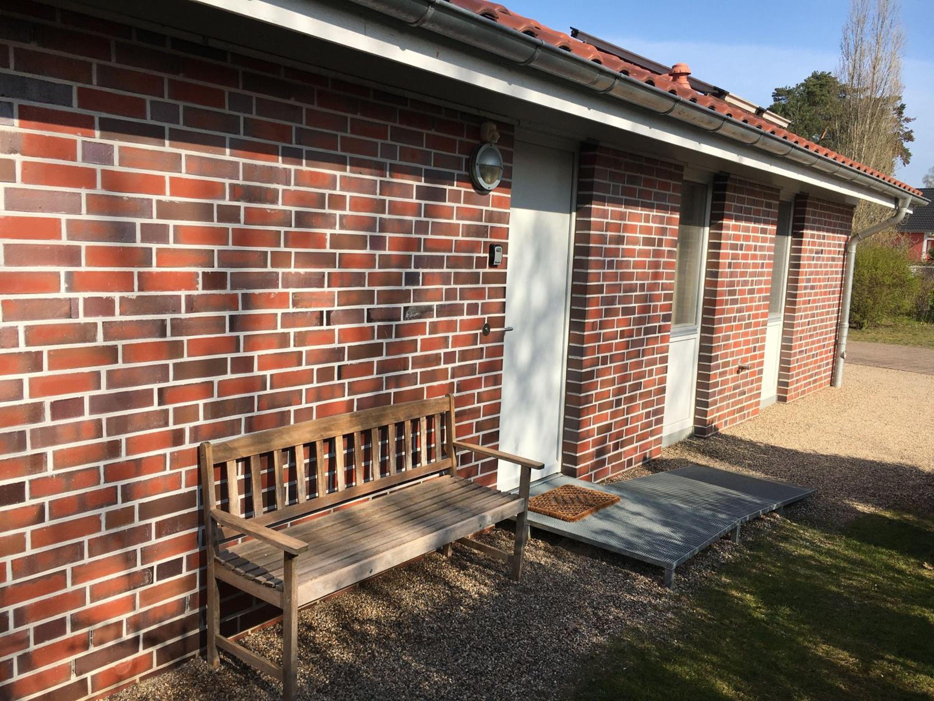 Mueritz-Ferienhaus-Wiesenblick-|-Garten-Sauna-Kamin-und-Boot-|-200-Meter-zur-Mueritz