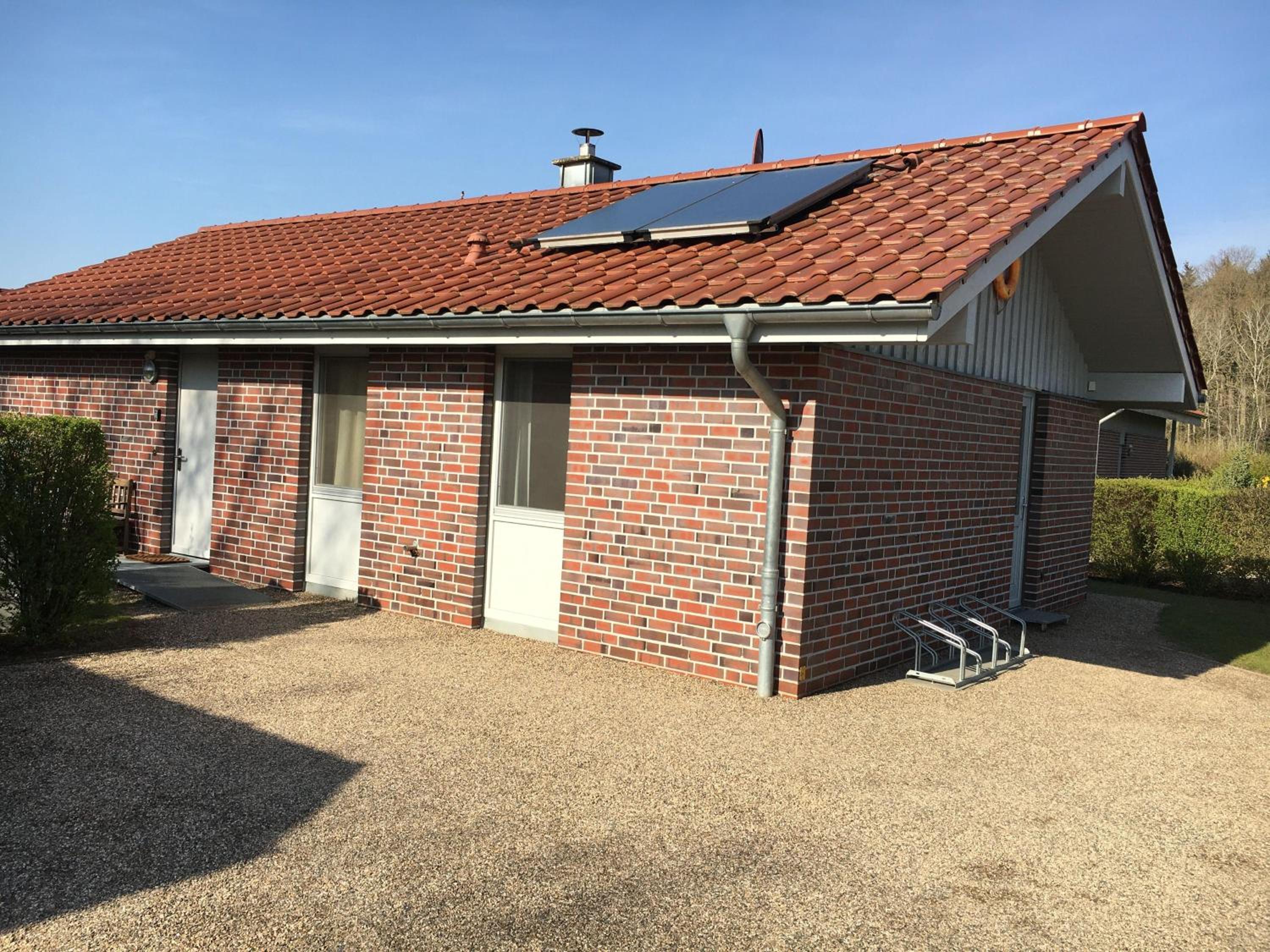 Mueritz-Ferienhaus-Wiesenblick-|-Garten-Sauna-Kamin-und-Boot-|-200-Meter-zur-Mueritz