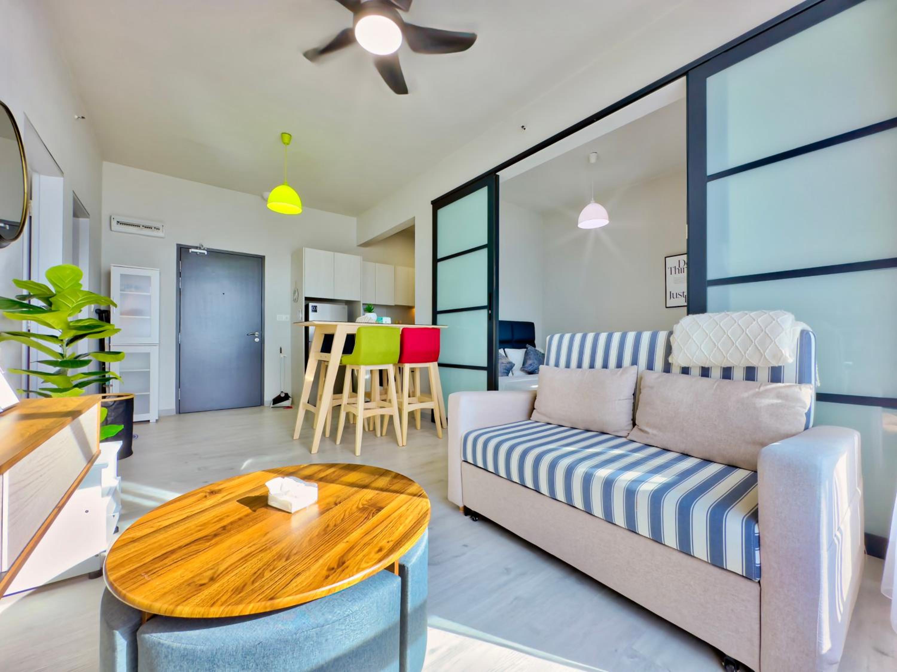 #6 Jesselton Quay City Pads Seaview by Zeluxo photo 4