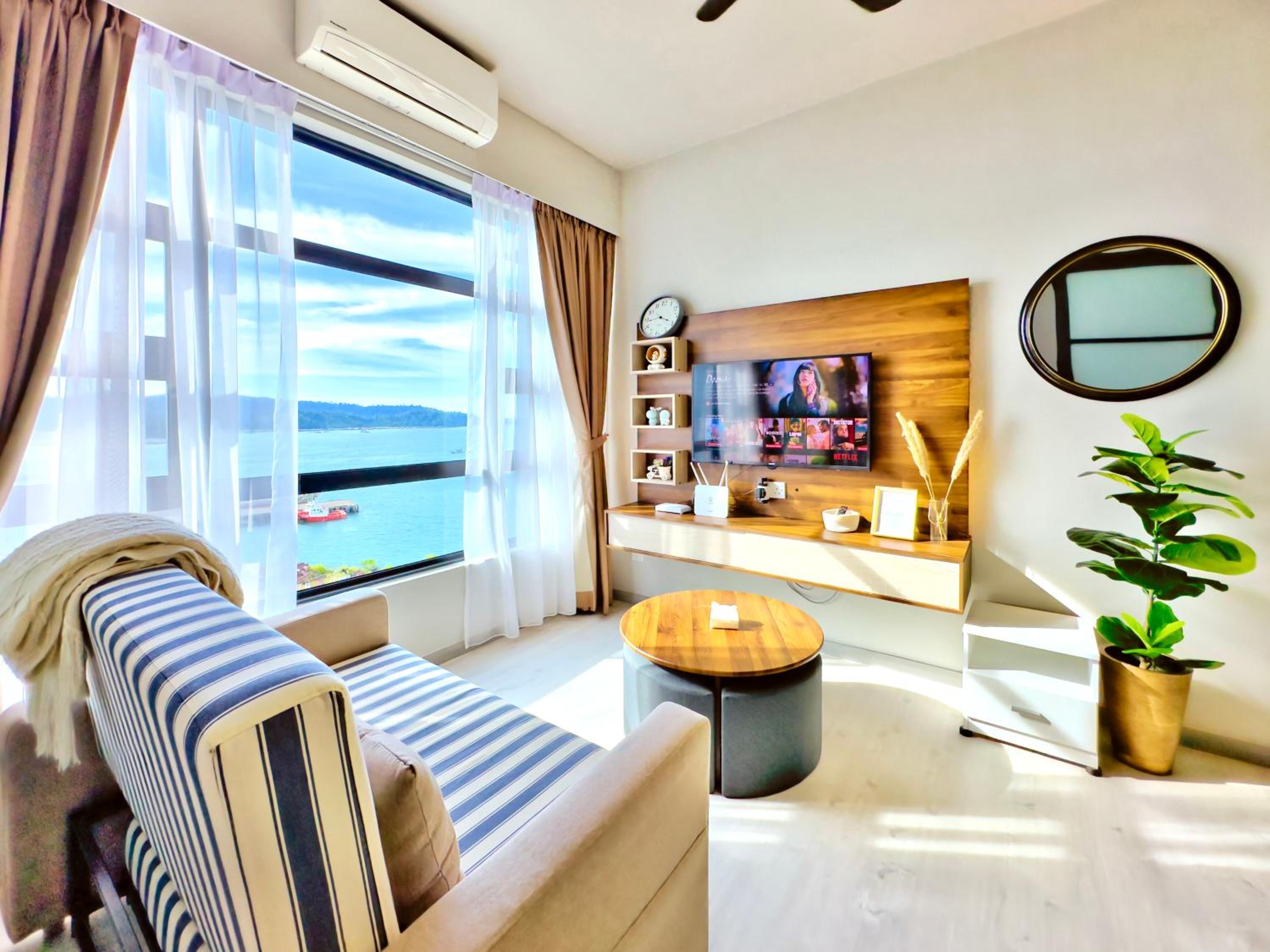 #6 Jesselton Quay City Pads Seaview by Zeluxo photo 3