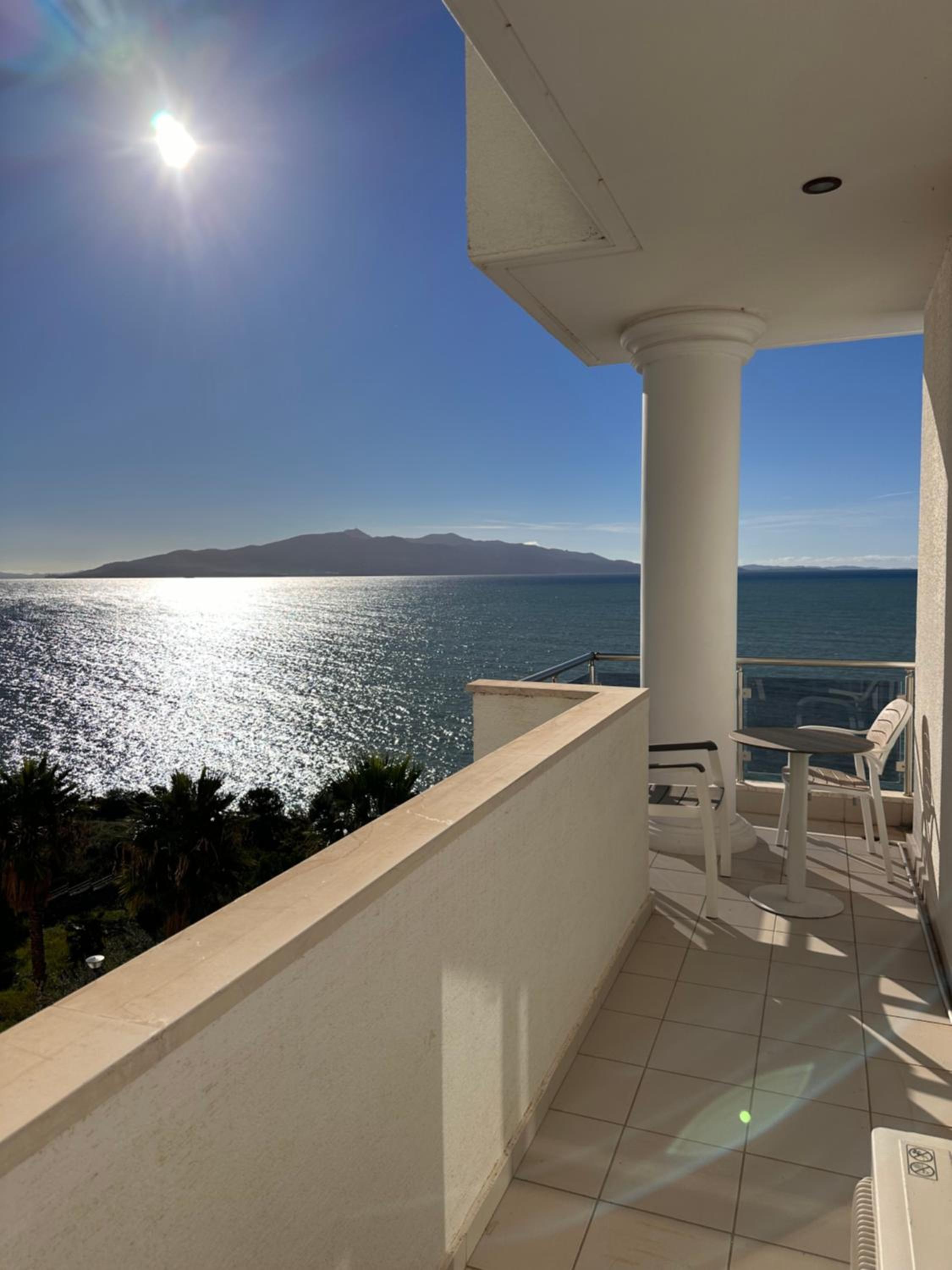 White Sea View Residence