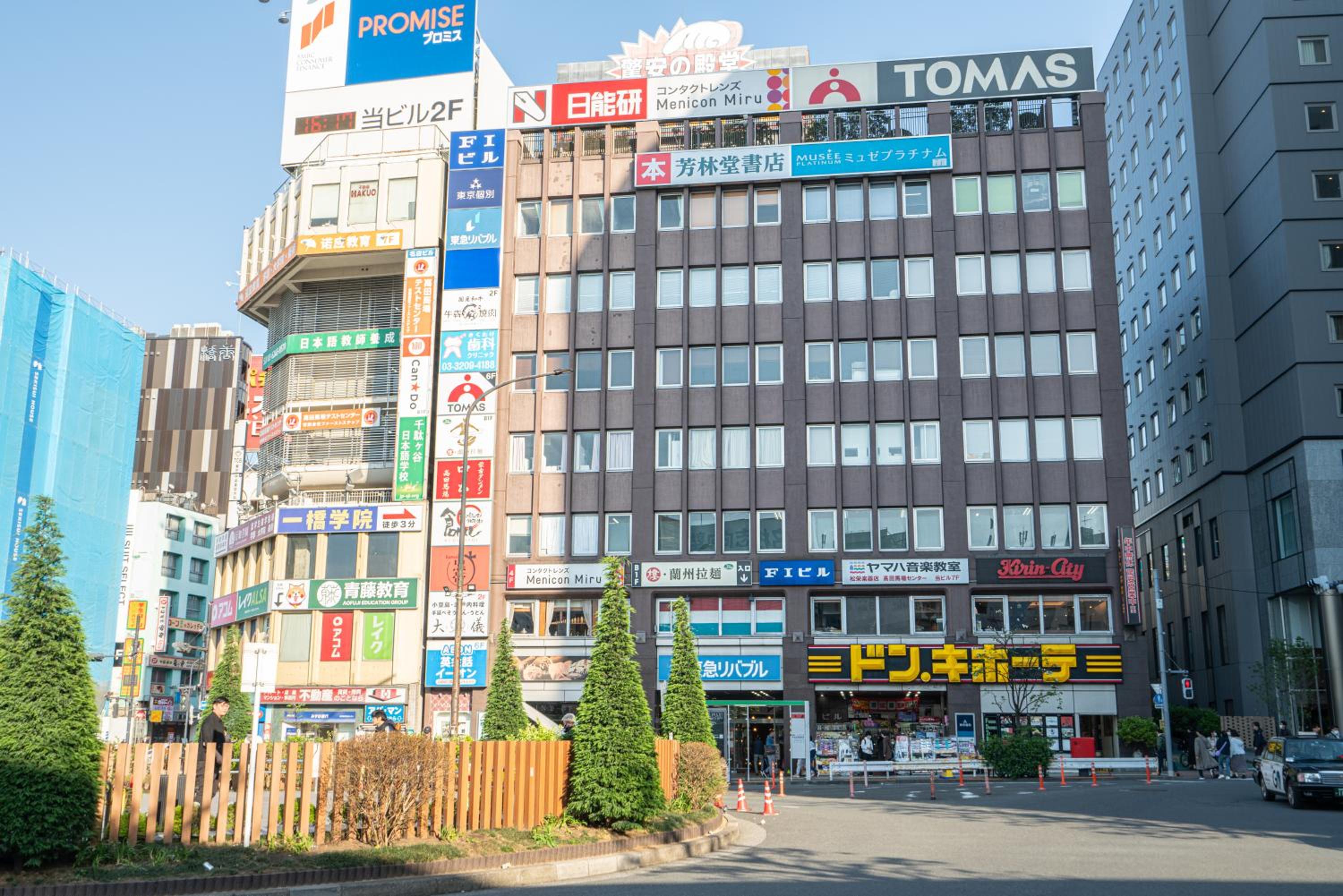 Two-bedroom, 6-minute walk to the Yamanote Line