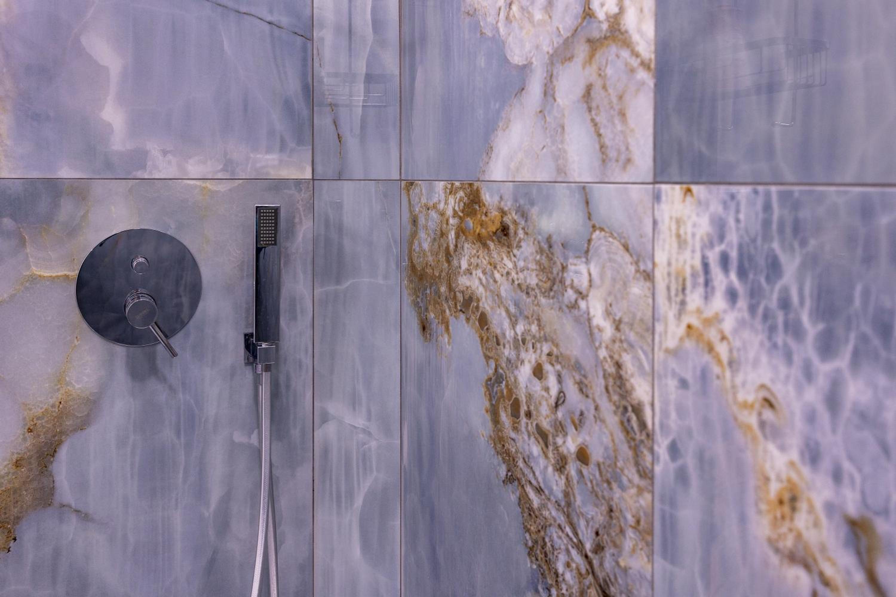 Seaview Apartment en Patti — bathroom