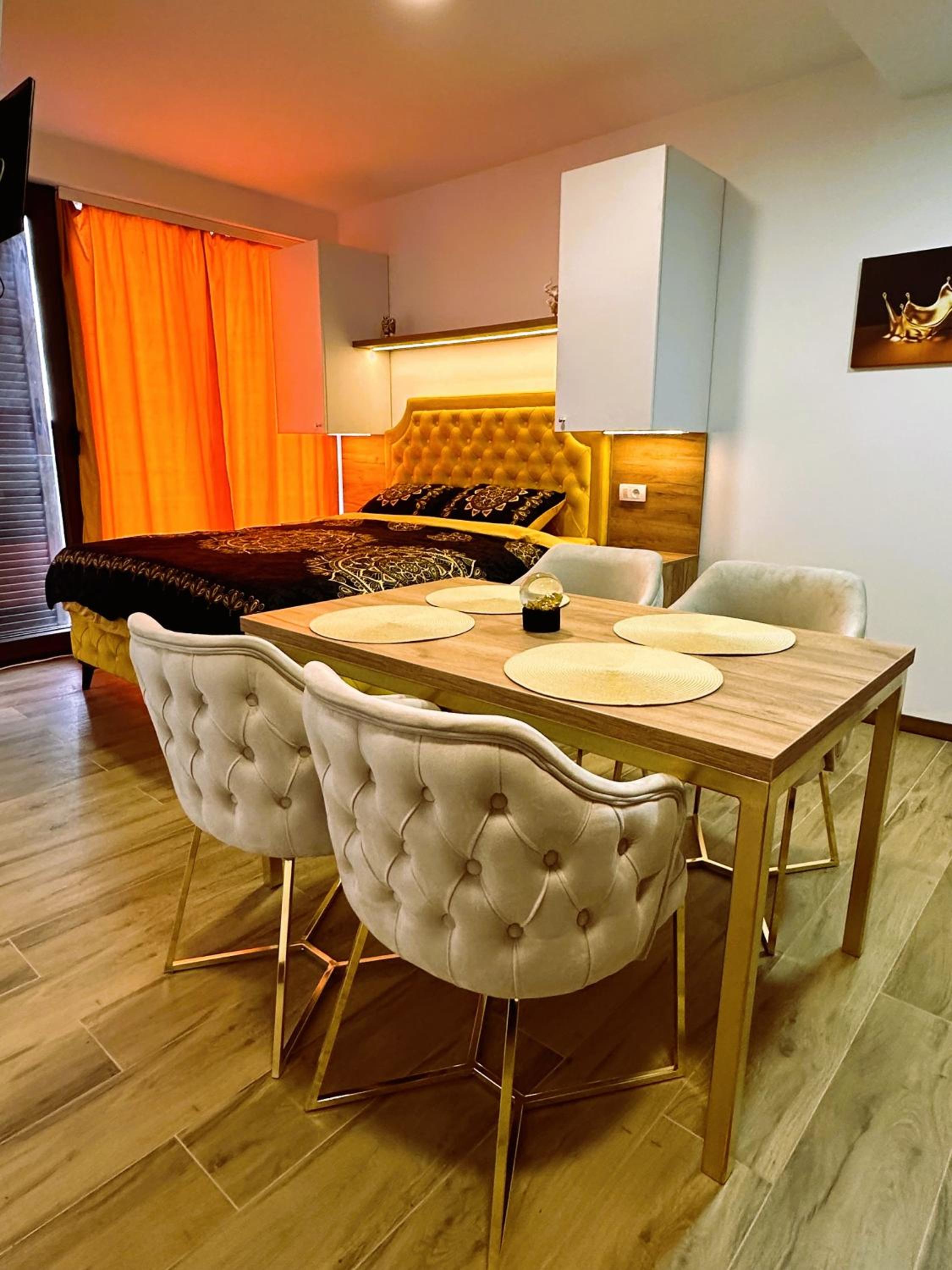 Zlatni apartman Borovi view 5