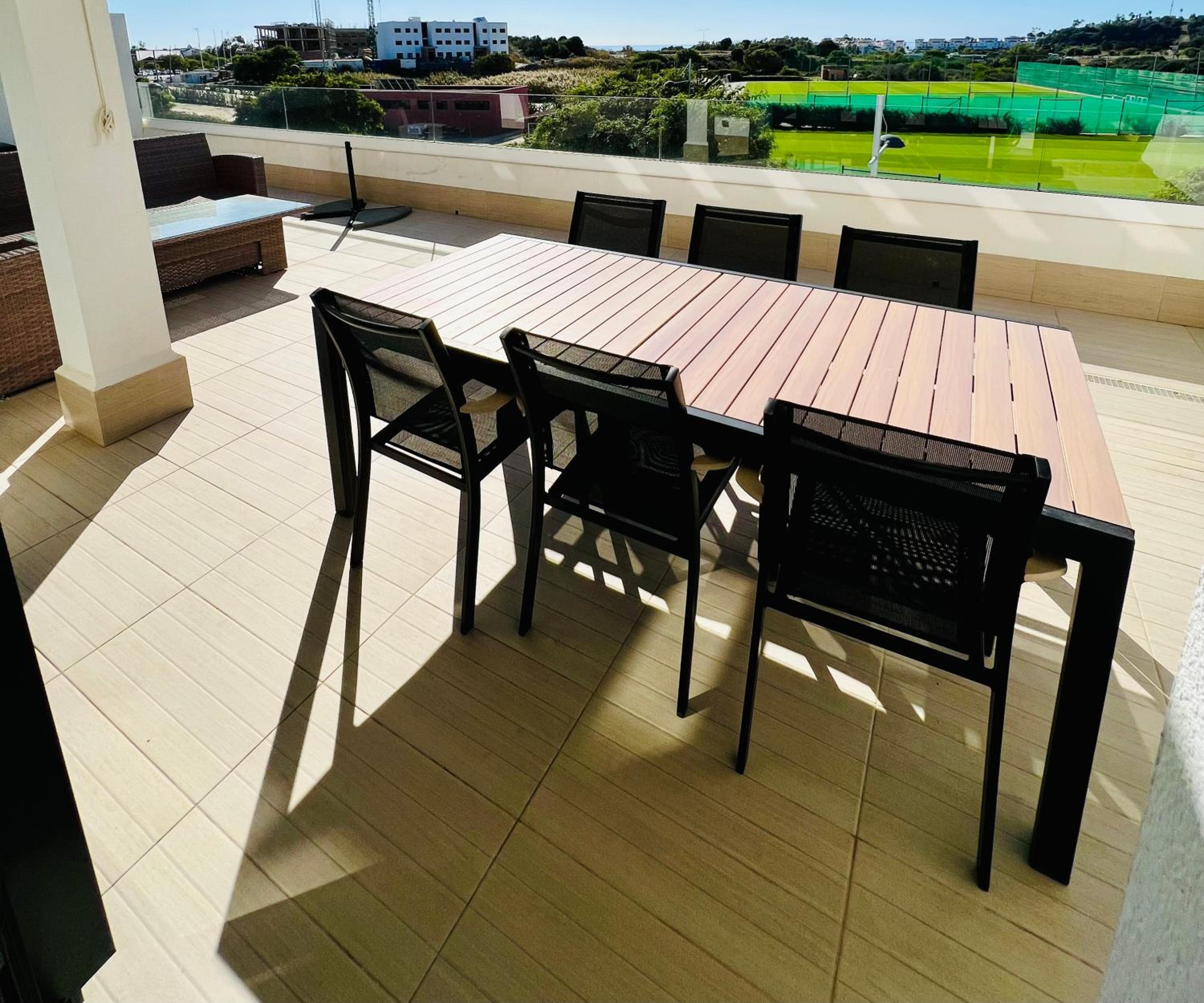 Penthouse moderne et cosy pour vos vacances accessible à pied depuis la plage