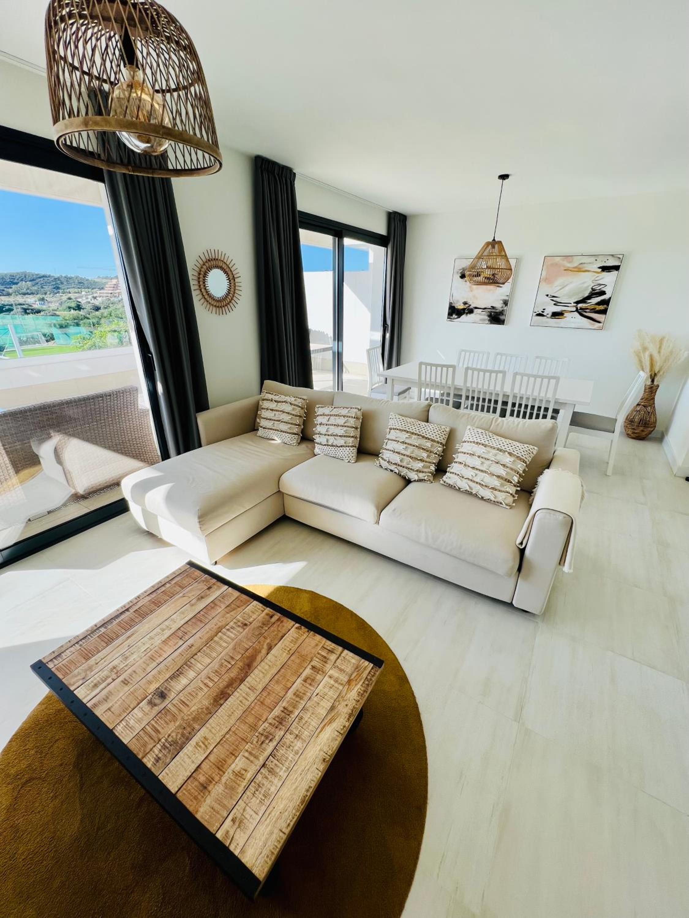 Penthouse moderne et cosy pour vos vacances accessible à pied depuis la plage
