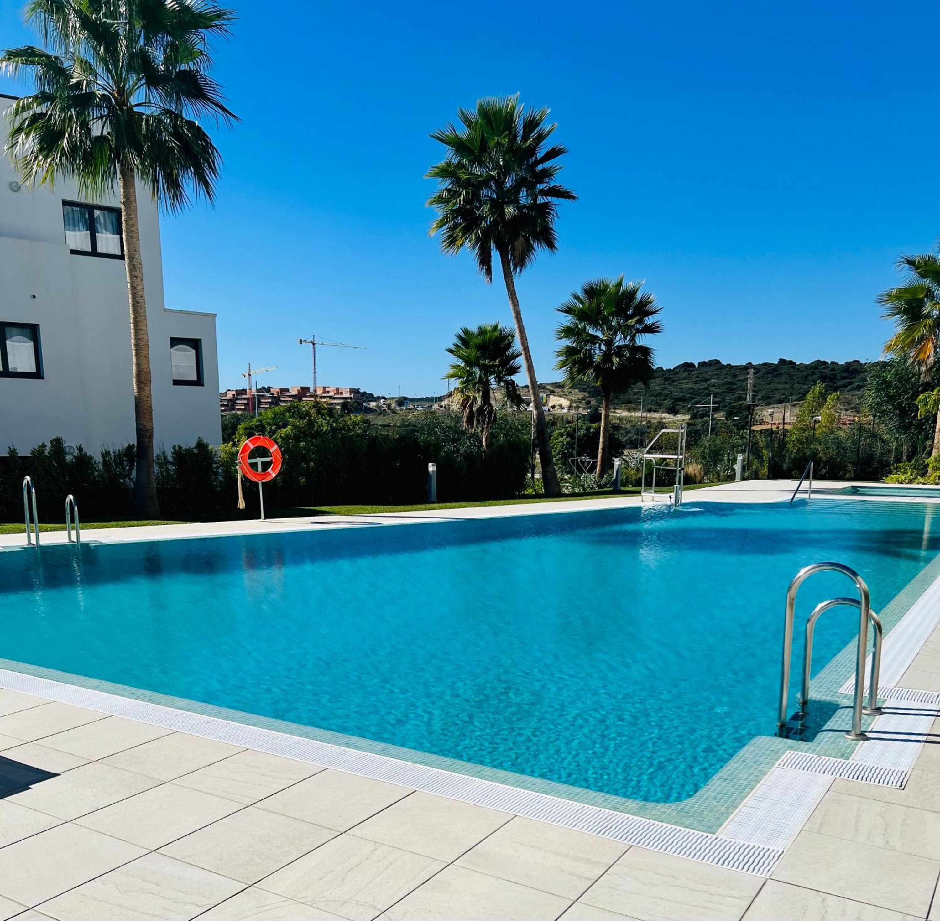 Penthouse moderne et cosy pour vos vacances accessible à pied depuis la plage