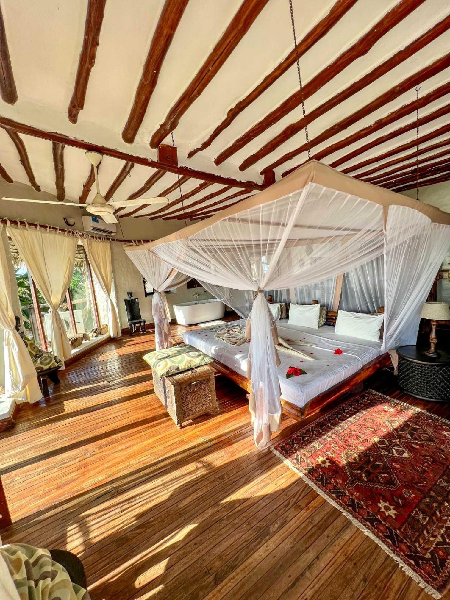 Zi Villa Main House
