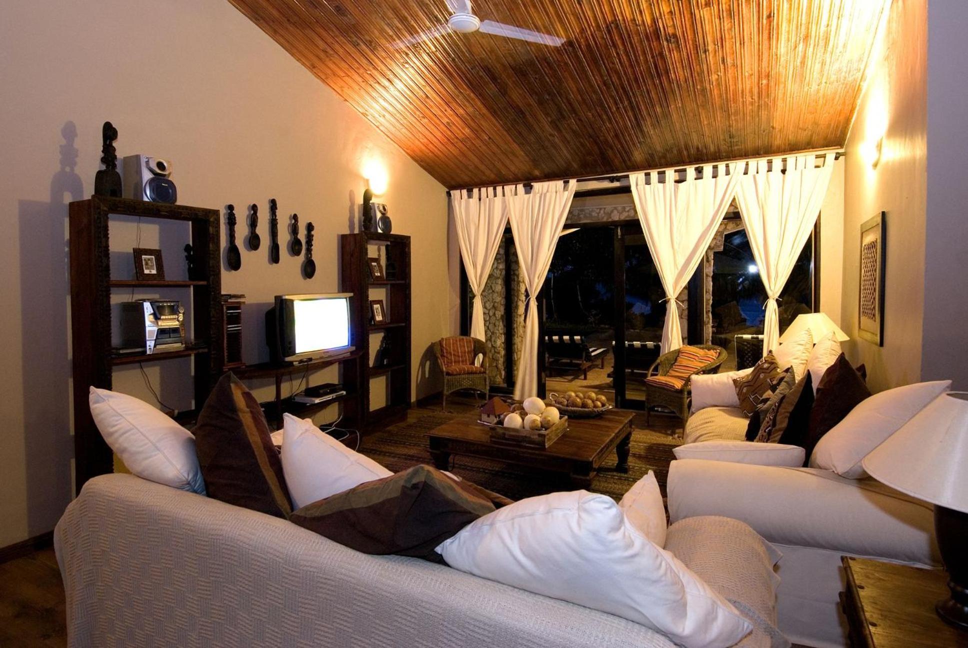 Zi Villa Main House