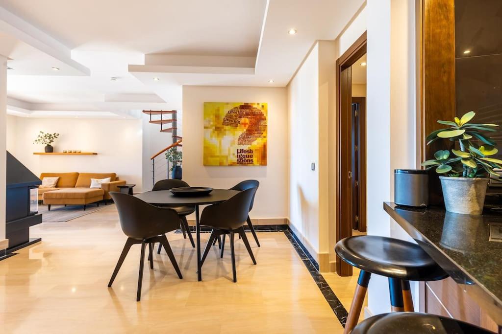 Beachside Luxury Penthouse with Private Pool