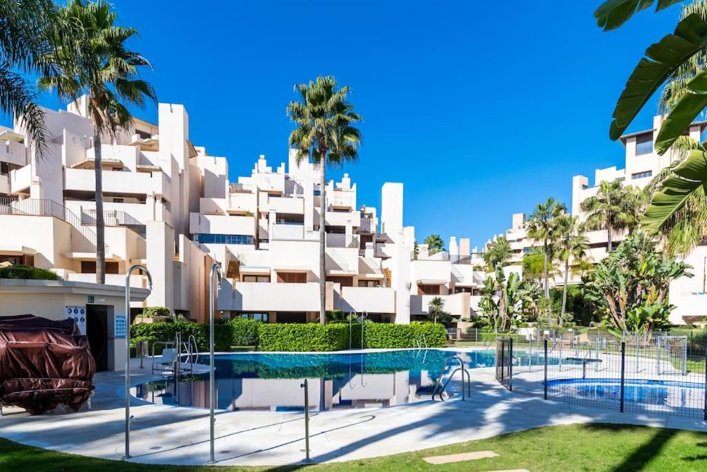 Beachside Luxury Penthouse with Private Pool